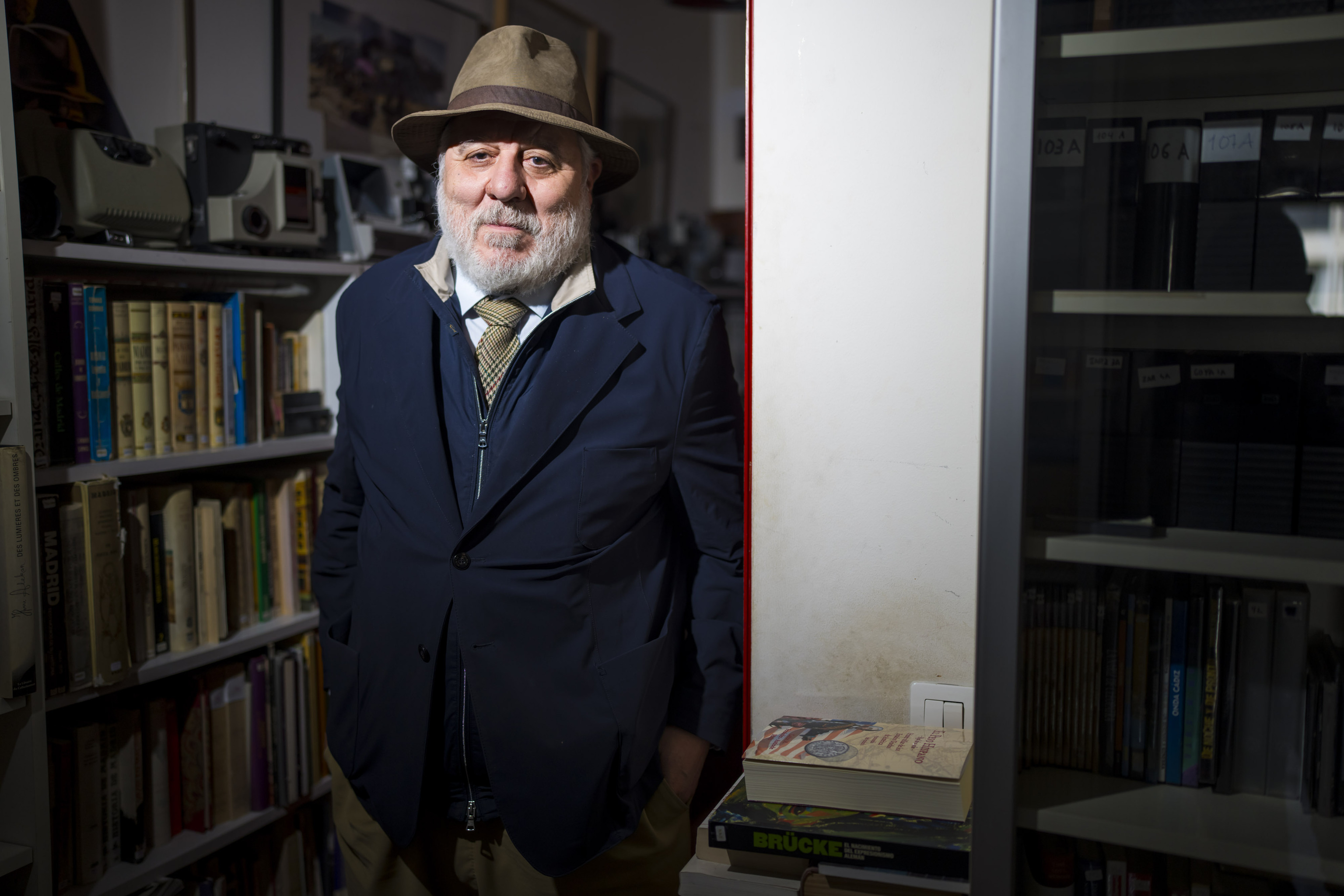 José Luis López Linares: "Ayuso hace lo que el Gobierno debería hacer: defender la Hispanidad"
