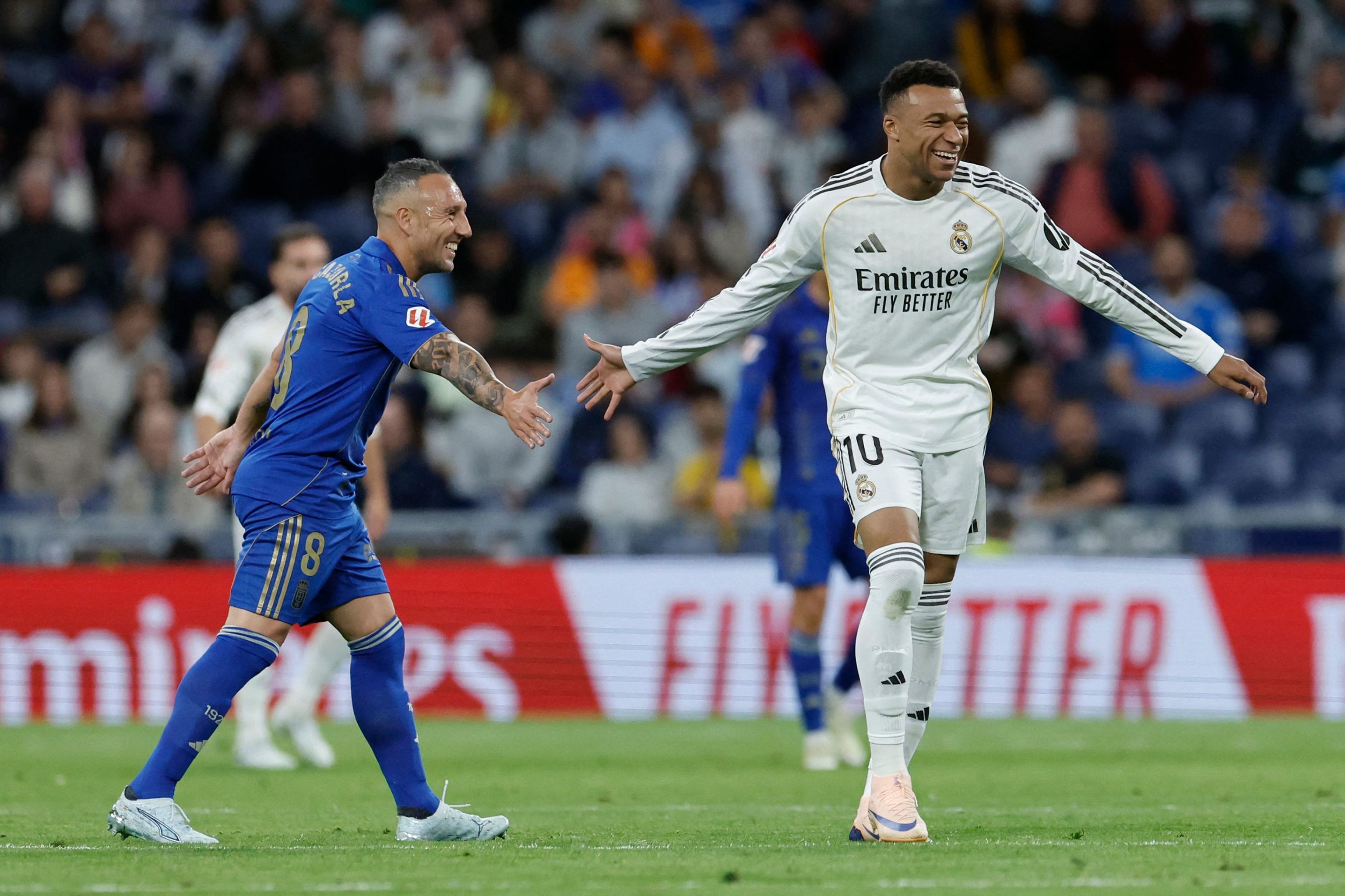 El Madrid vence al Oviedo en el partido del plebiscito y del silbado regreso de Mbappé