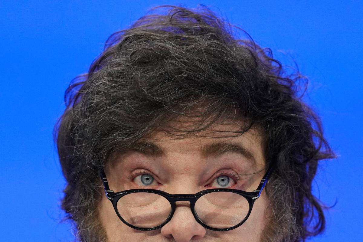 La inflación baja en Argentina tras diez meses de subidas, pero Milei no está conforme: "El único dato que alivia es que sea cero"