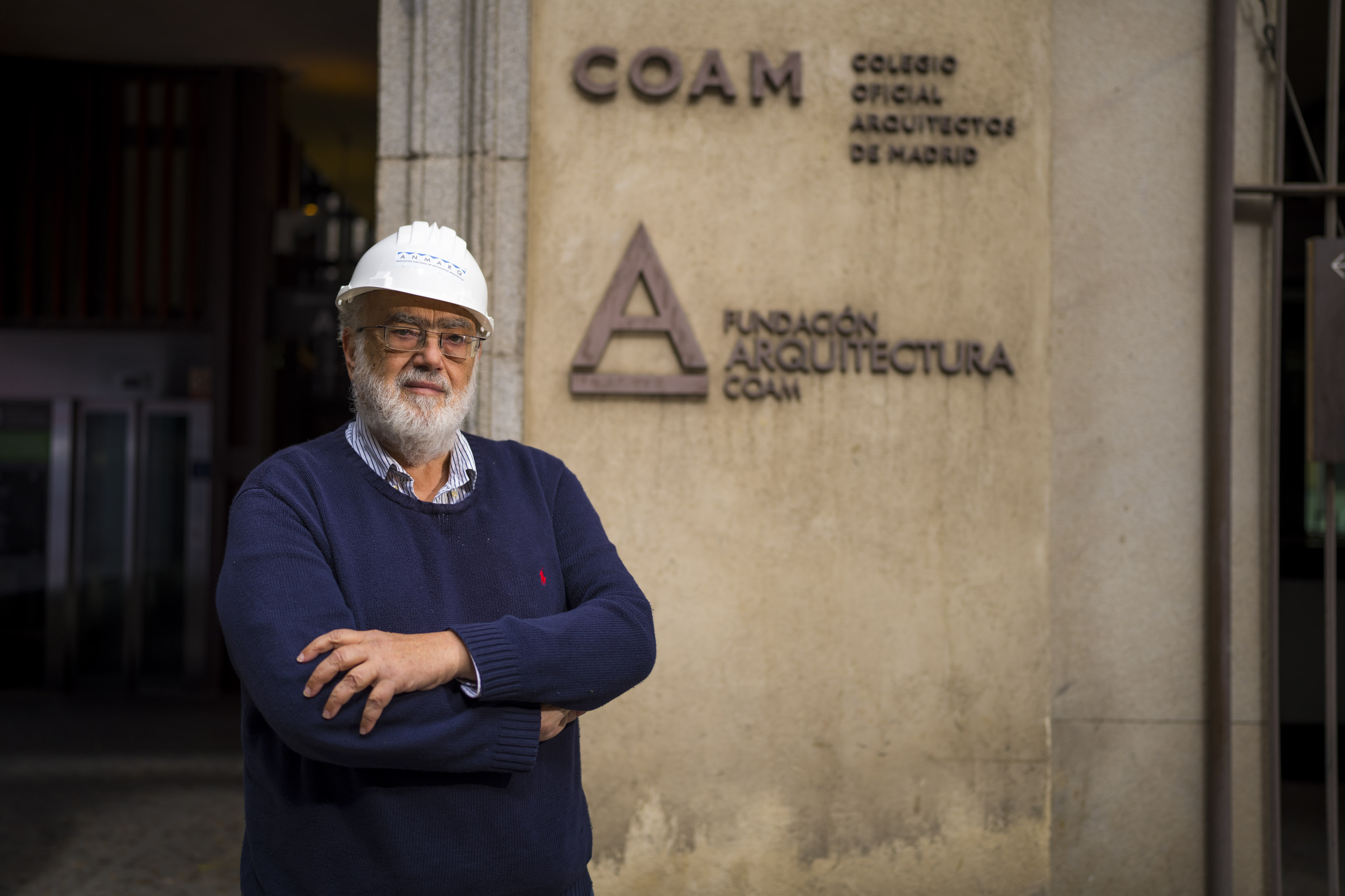 Abogados, aparejadores, arquitectos... en activo con 70 años atrapados por una pensión pírrica: 