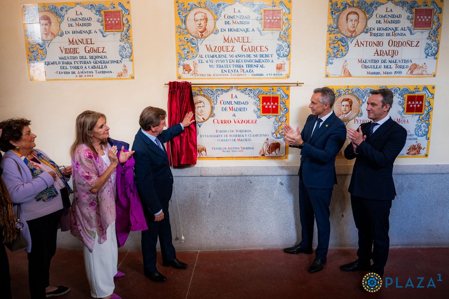 El maestro Curro Vázquez desvela su azulejo en Las Ventas: "Estandarte de torería y clasicismo. Torero de Madrid"