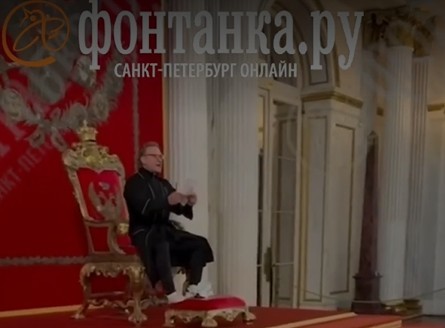 Detenido un hombre en San Petersburgo por sentarse en Trono Imperial ruso del Hermitage