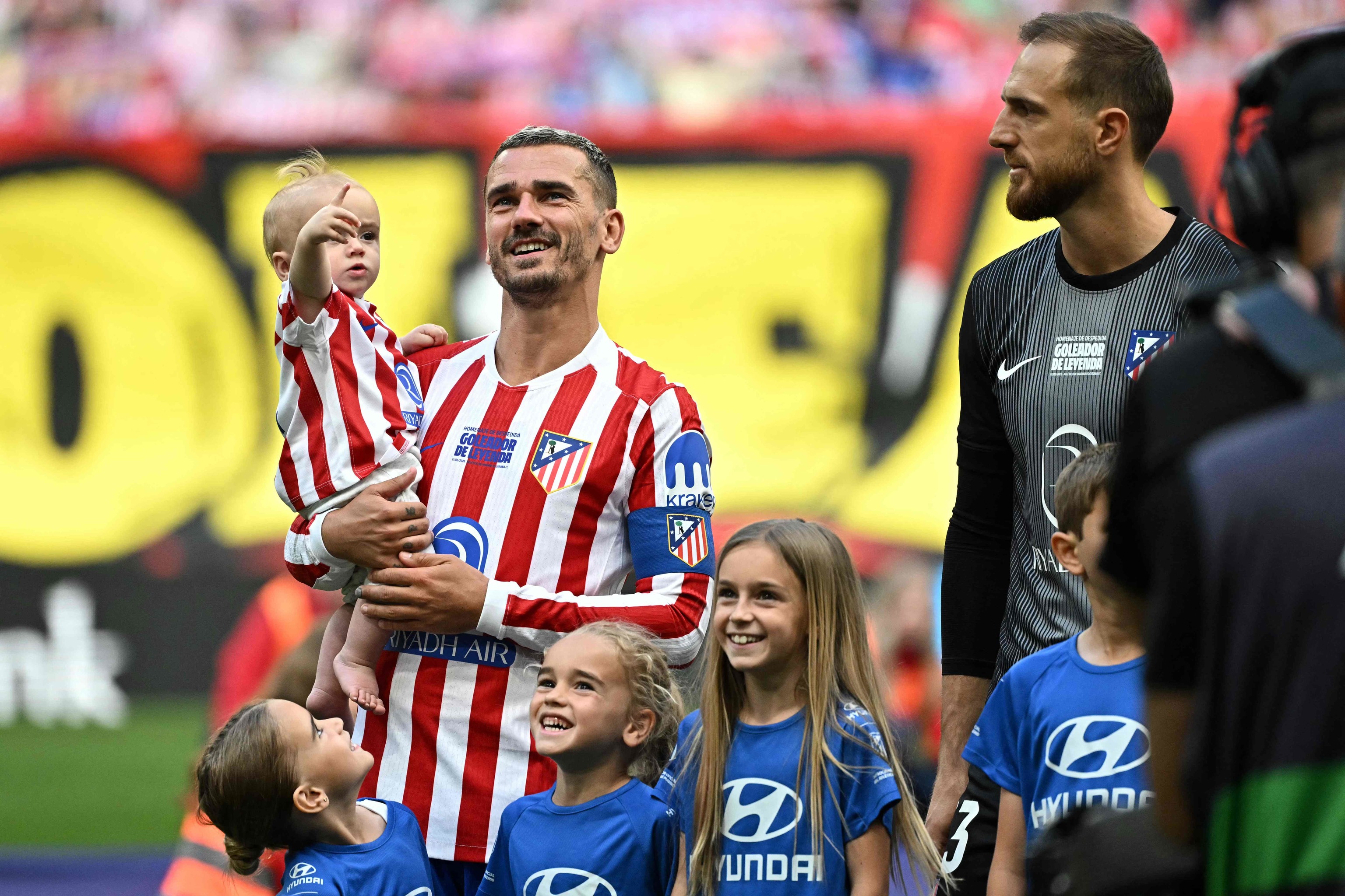 Las lágrimas de Griezmann, la emoción del Metropolitano y la pena del Girona El francés se despide del Metropolitano en su último partido como rojiblanco en el estadio colchonero con victoria ante un conjunto catalán que termina en descenso Leer