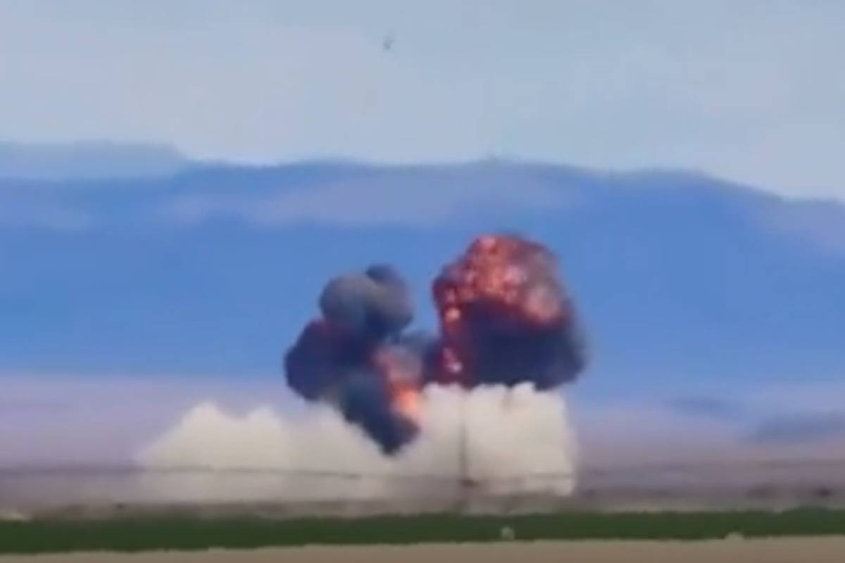 Cuatro pilotos salen ilesos tras la colisión de dos aviones en un espectáculo aéreo en Idaho
