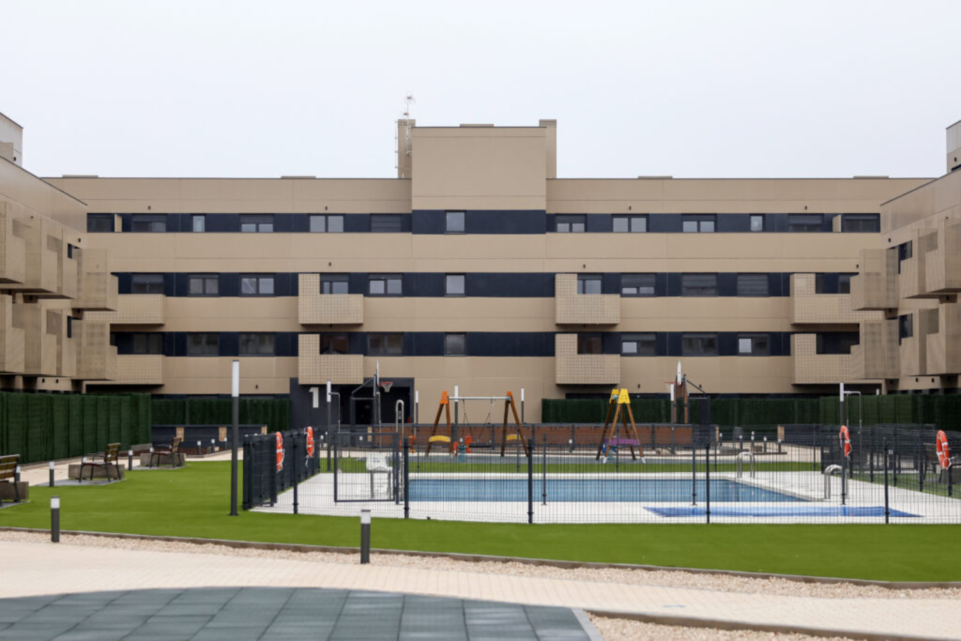 El fervor por la compra de vivienda se modera en el inicio de año y acumula un descenso del 2,6% hasta marzo