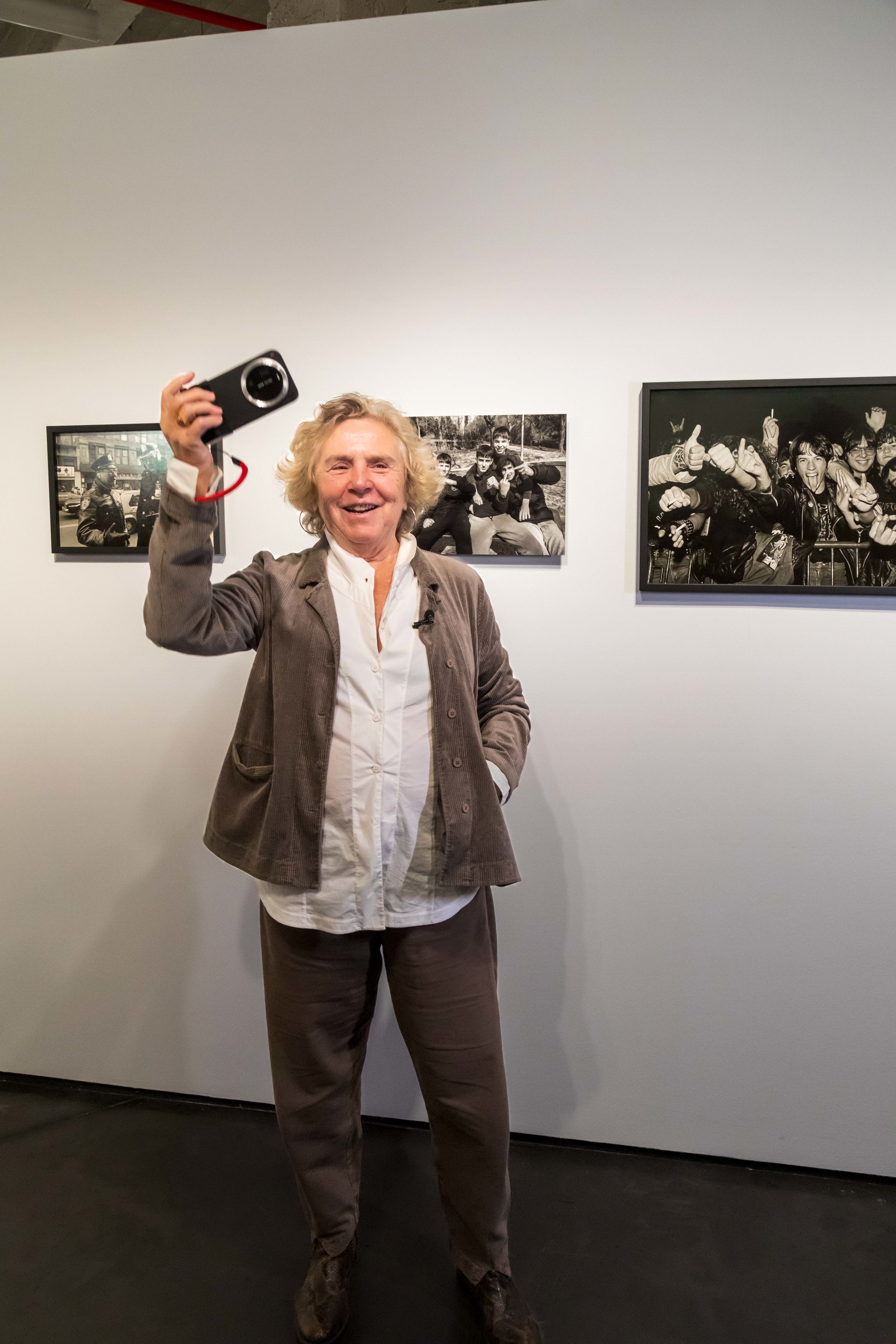 Isabel Azkarate, una única mirada detrás de la cámara... y del móvil para abrir PHotoESPAÑA: "Una ya va teniendo una edad y los resultados son comparables"
