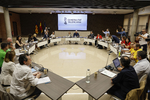 Reunión hasta la madrugada sin acuerdo: Educación eleva la mejora salarial de los docentes hasta los 200 euros al mes