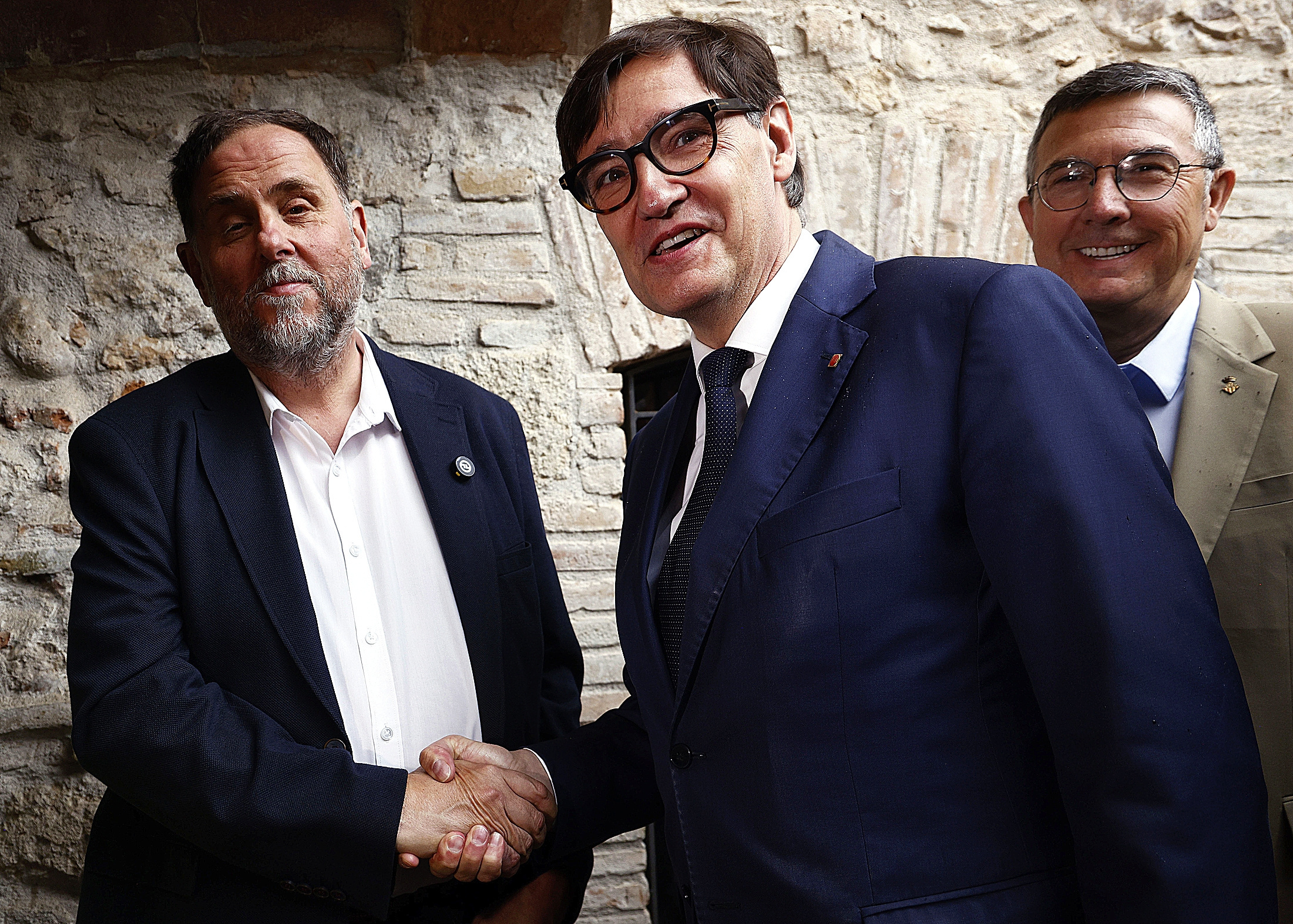 Illa cede ante ERC para tener al fin presupuestos y asume debilitar al Estado en Cataluña