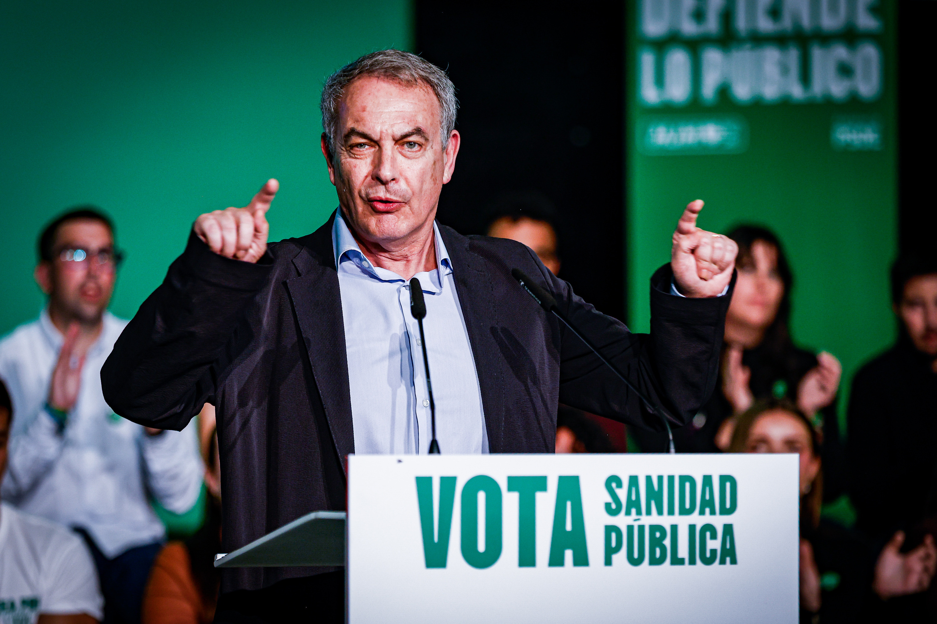 Así es Análisis Relevante, la consultora de Plus Ultra que pagó a Zapatero y sus hijas todo lo que ingresó en las cuentas que declara El ex presidente del Gobierno es el gran proveedor de Análisis Relevante y condicionó su creación y organización Leer