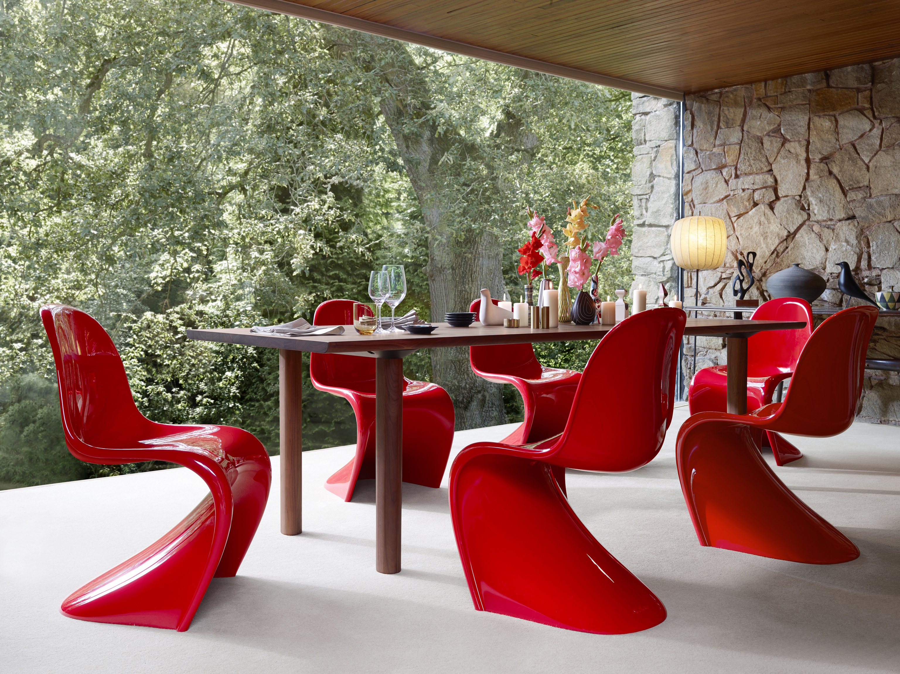 Soy experto en interiorismo y elijo la resina y la fibra de vidrio como los materiales más sofisticados para muebles y adornos de la casa