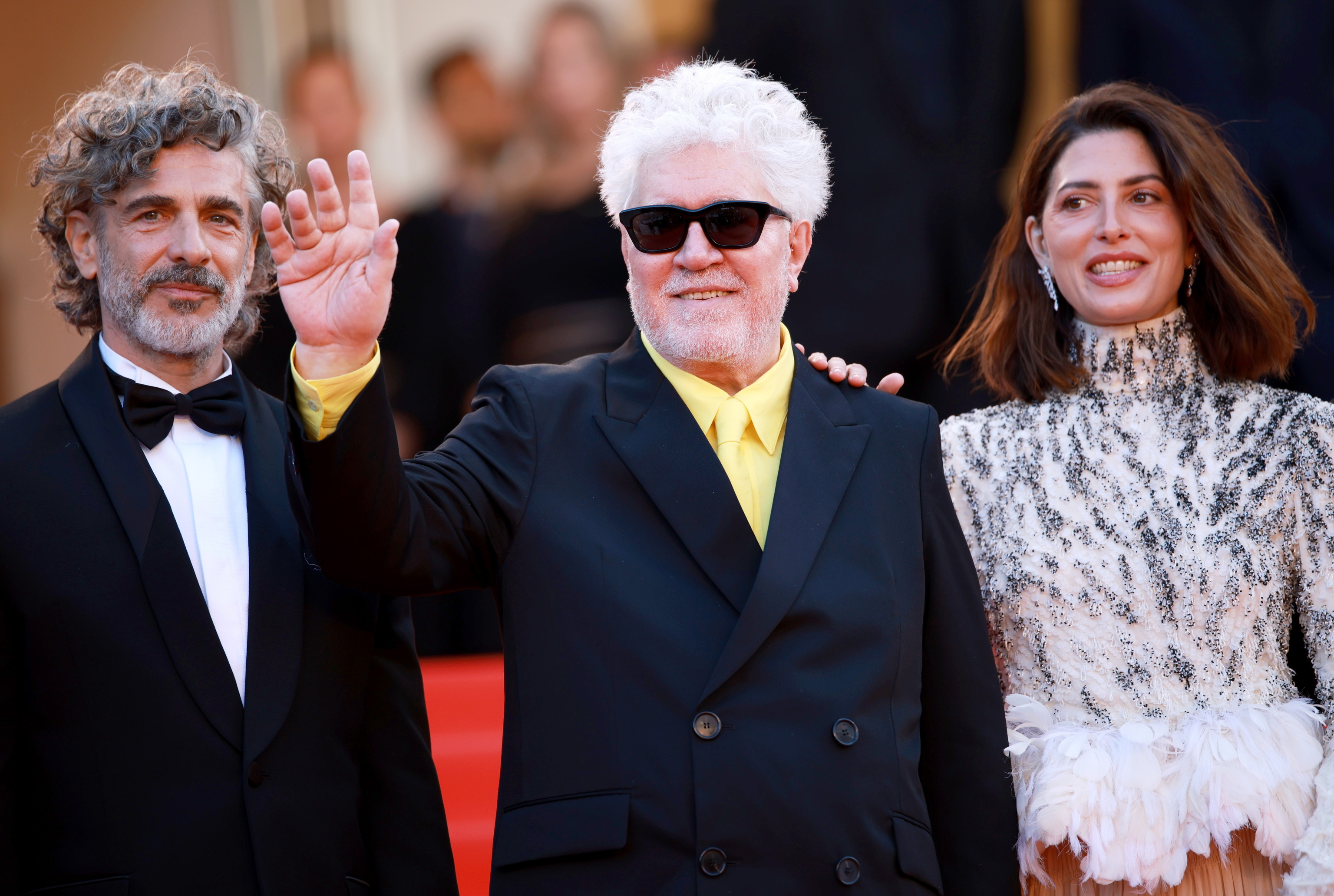 Almodóvar se reconcilia con Cannes siete años después y recibe una ovación de 10 minutos Desde Dolor y gloria, y después de un León de Oro en Venecia, el director no había comparecido con ninguno de sus largometrajes en el festival francés Leer