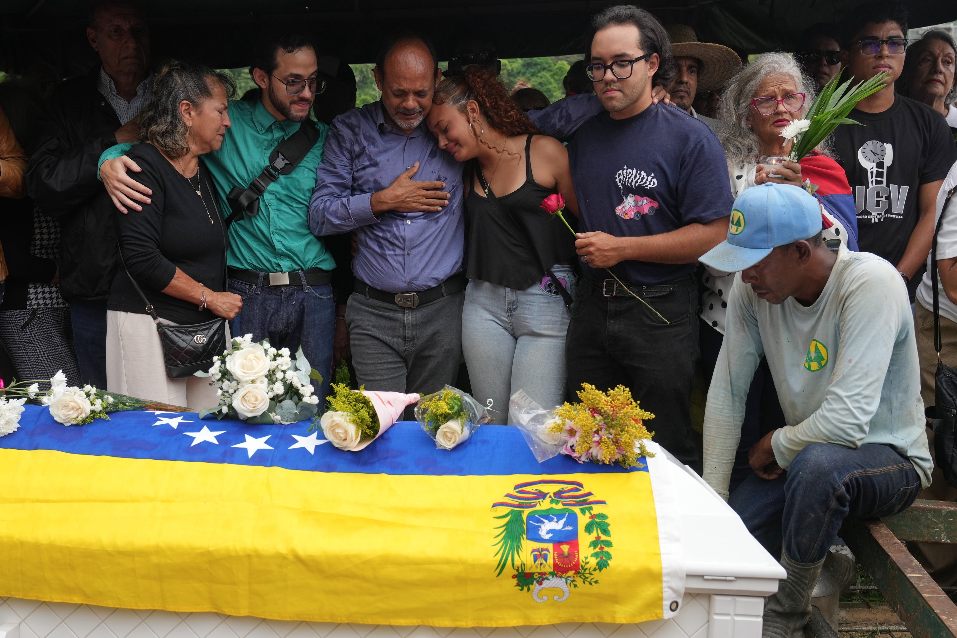 Los  hermanos Rodríguez, forzados tras lamuerte de la madre coraje a abrir las mazmorras chavistas