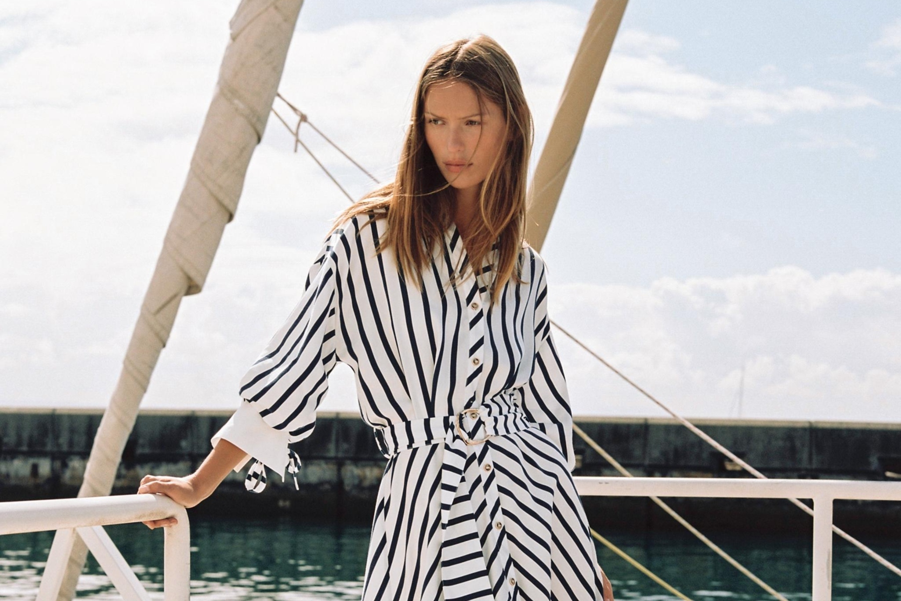 Recorrí unas 20 tiendas hasta que di en Zara con estos vestidos midi de nueva colección ideales para las noches de verano