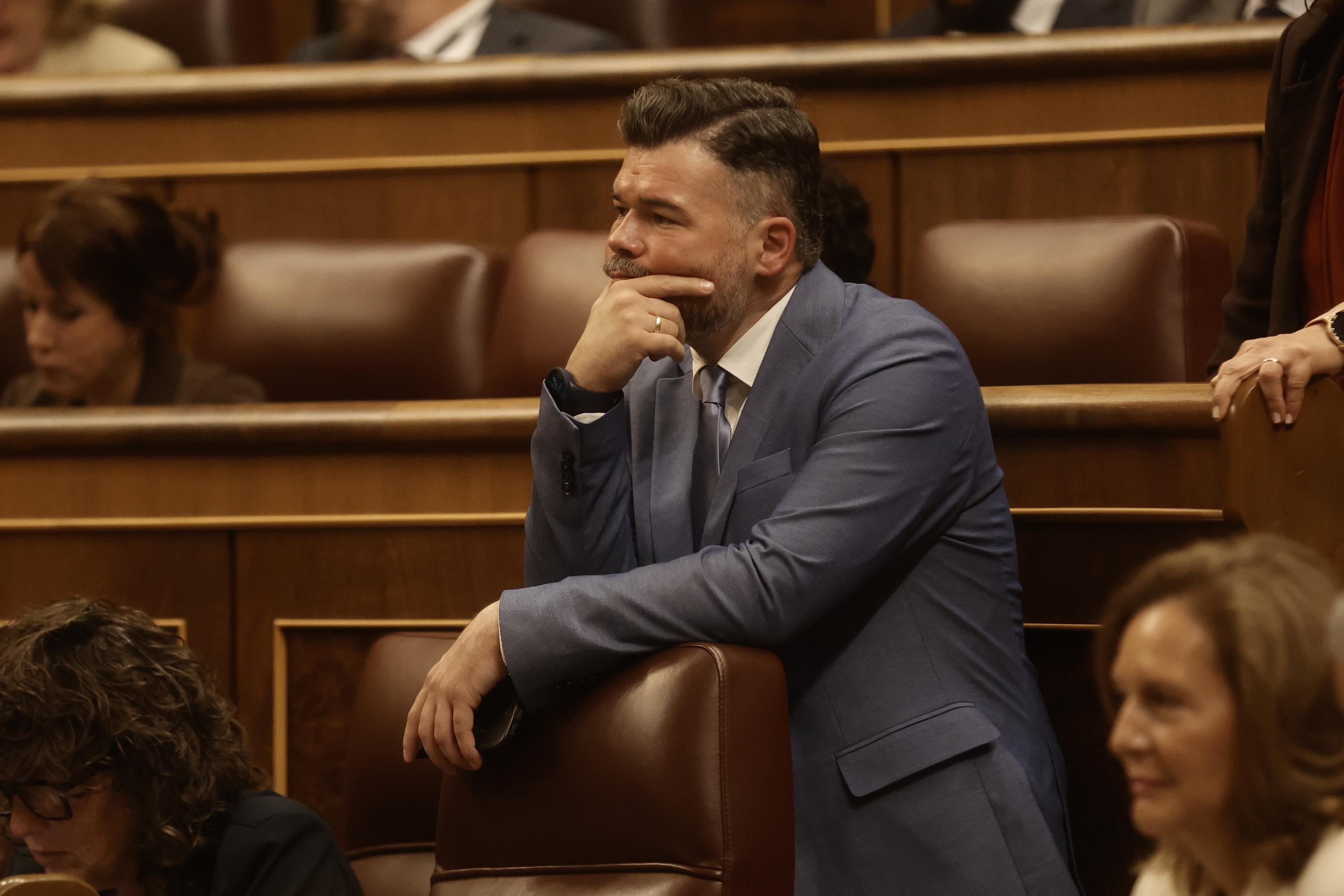 IU va al choque directo con Rufián tras ofrecerse como candidato de la izquierda: "El problema son los egos desmedidos"