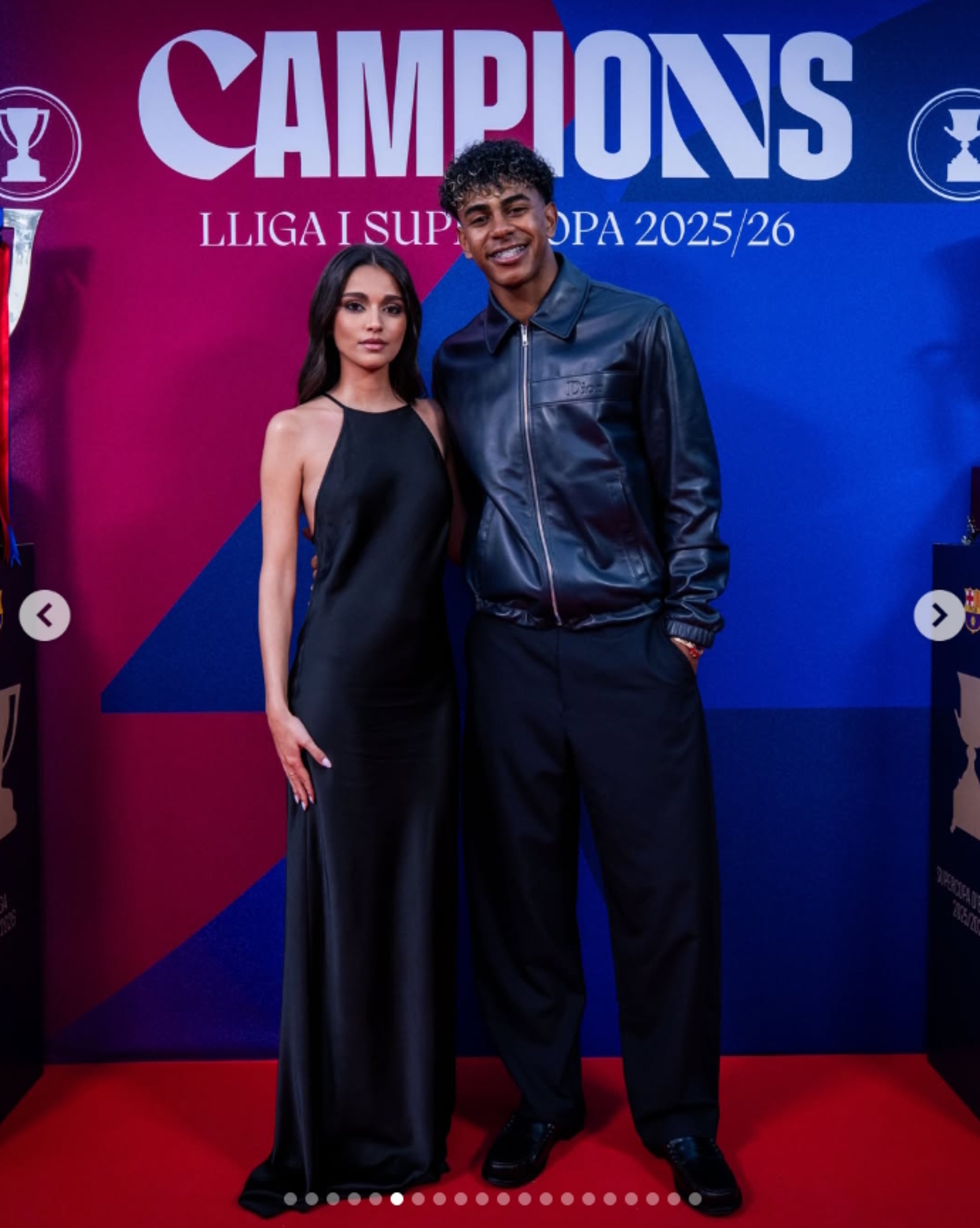 Lamine Yamal confirma su relación con la influencer Inés García y posa con ella de la mano en un evento del Barça