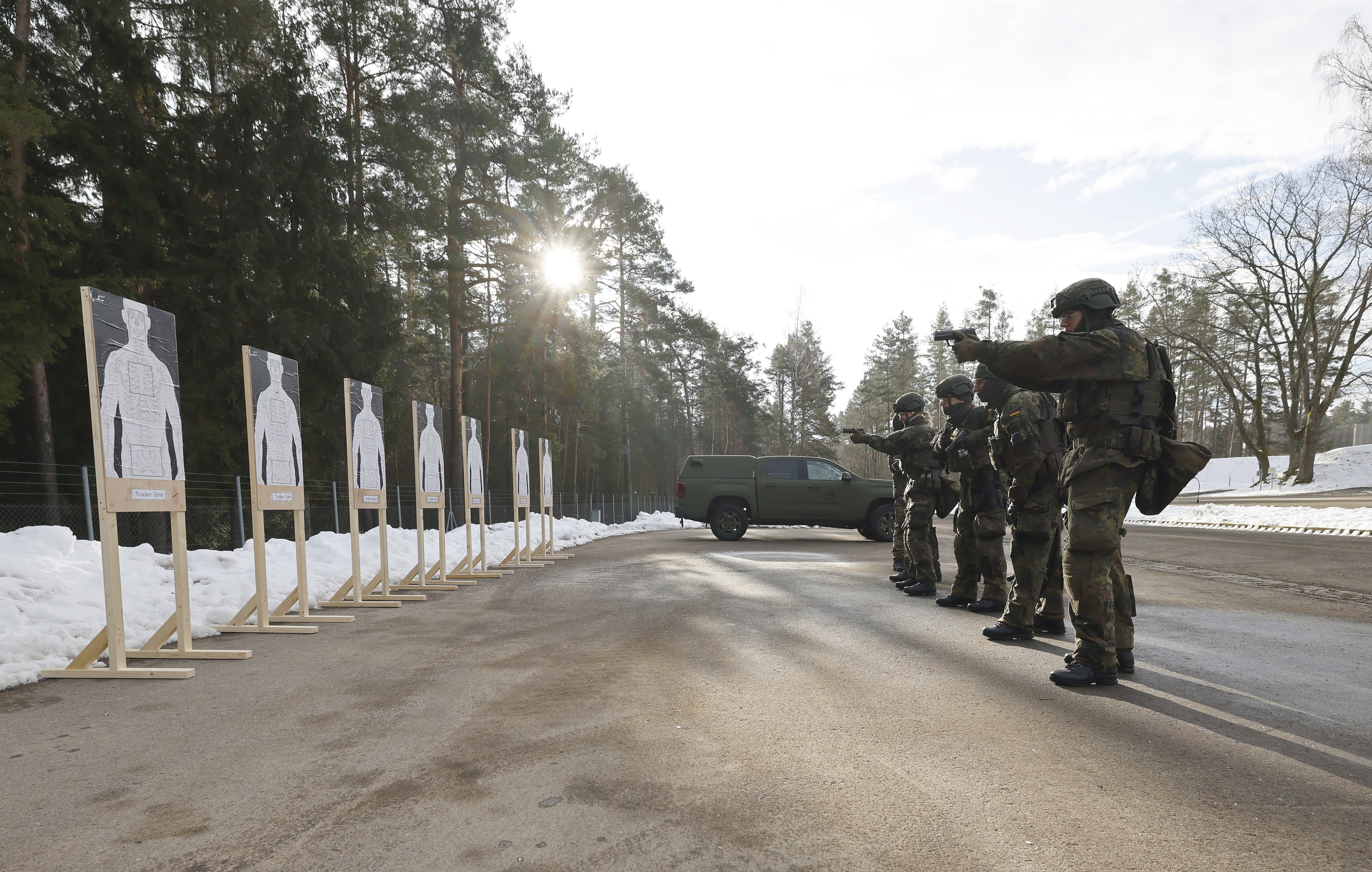 Alemania rescata sus búnkeres para una guerra que ya considera posible: "Ucrania ya no existiría si se hubiese comportado como nosotros"