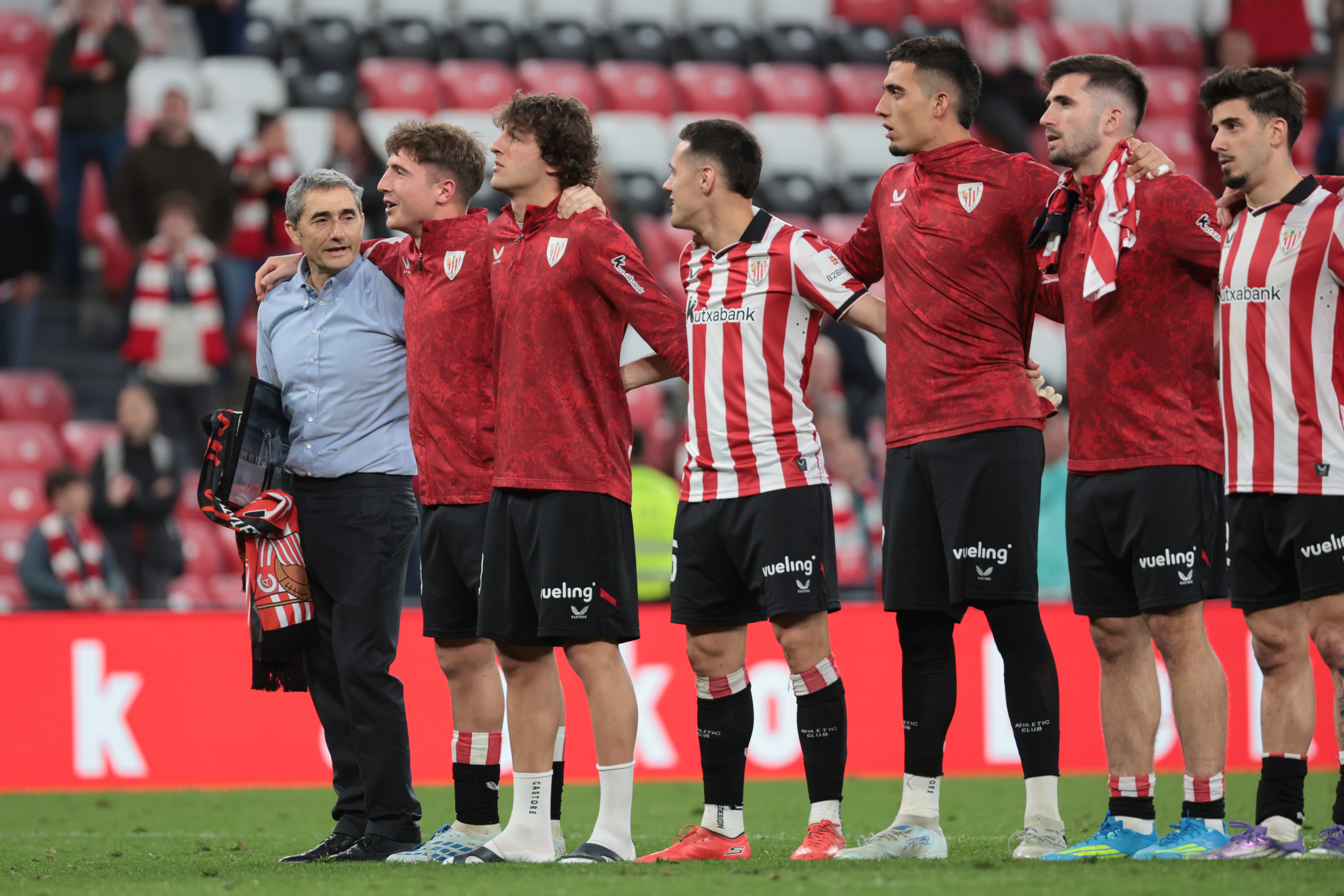 Polémica con la camiseta que el Athletic estrenará en el Bernabeú y que reivindica con un mapa y siete franjas a Euskal Herria La presidenta de Unión del Pueblo Navarro (UPN) pide a la Federación Española, al rojiblanco Jon Uriarte y la presidenta María Chivite la retirada de Navarra del mapa que la integra en Euskadi. Leer