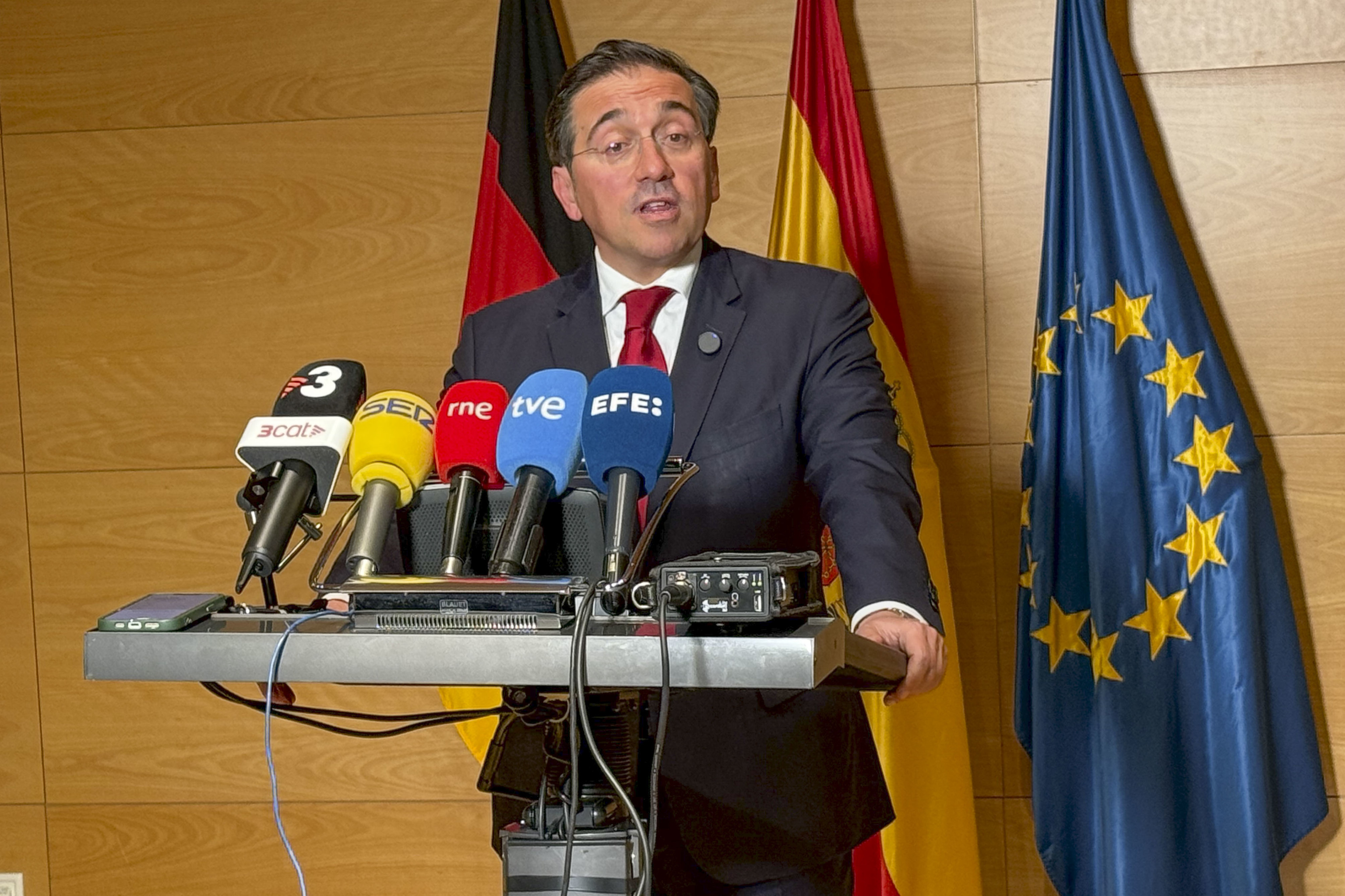 Albares desacredita la amenaza de EEUU de que España sea expulsada de la OTAN: 