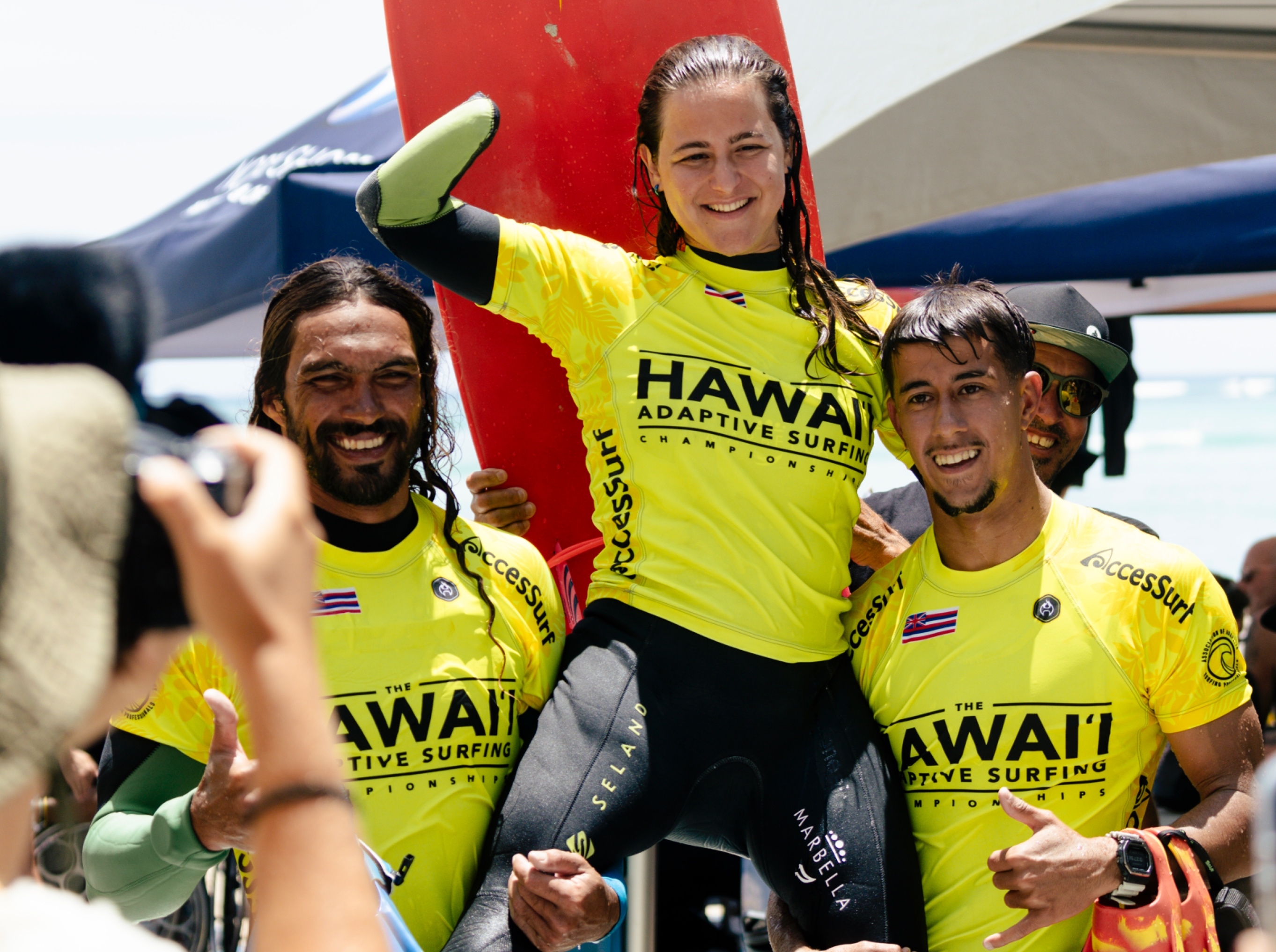 Sarah Almagro, campeona del mundo de surf adaptado: "A día de hoy no conozco ningún deporte que no se pueda adaptar"