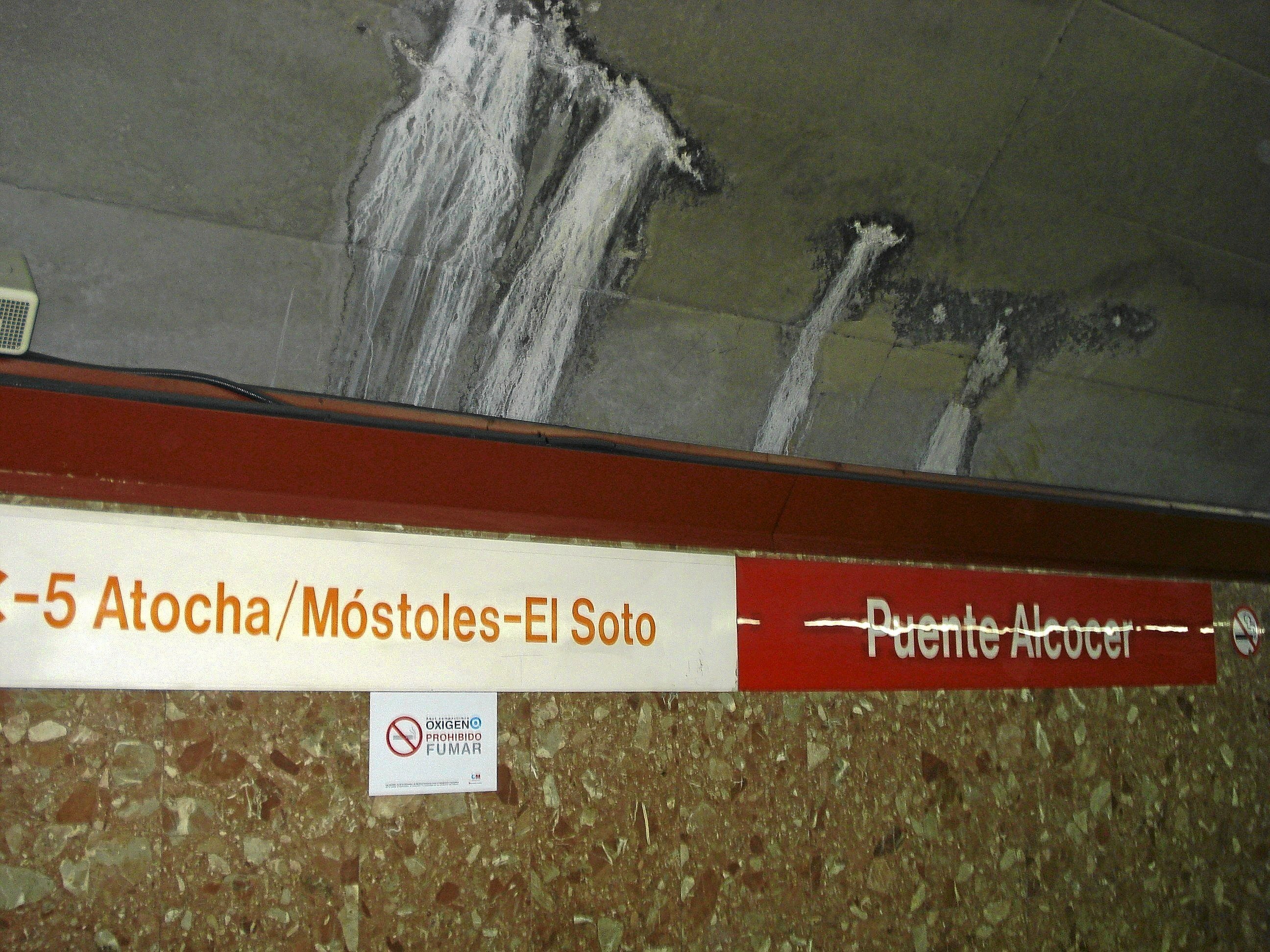 Herido por arma blanca un joven de 20 años en la estación de Renfe Puente Alcocer en Villaverde