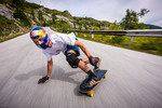 Diego Poncelet, montaña abajo con un skate a más de 130 kilómetros por hora: "Es como una meditación profunda"