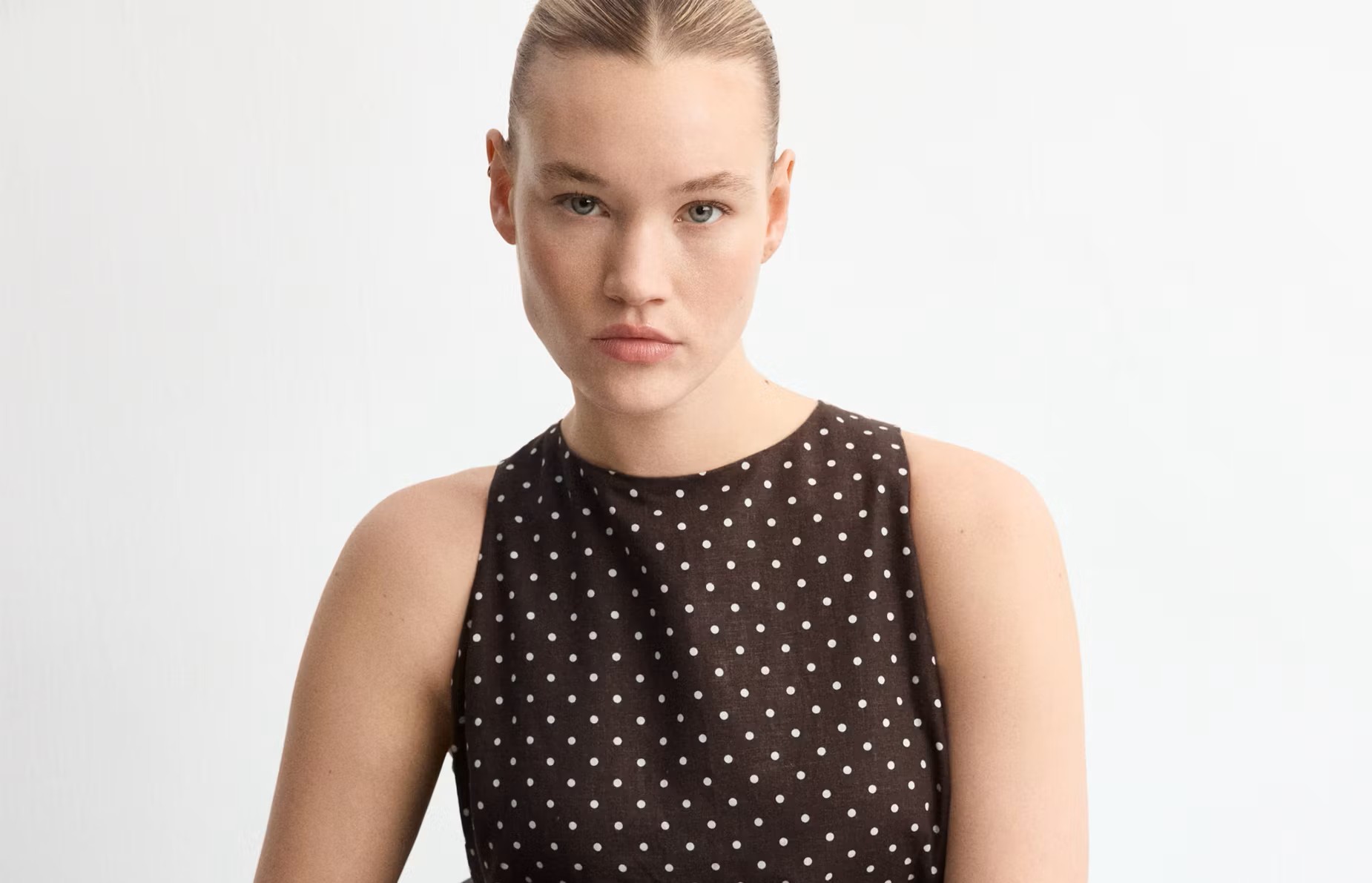 Adiós a las rayas: 8 prendas de lunares de Zara y Mango con las que destacar este verano