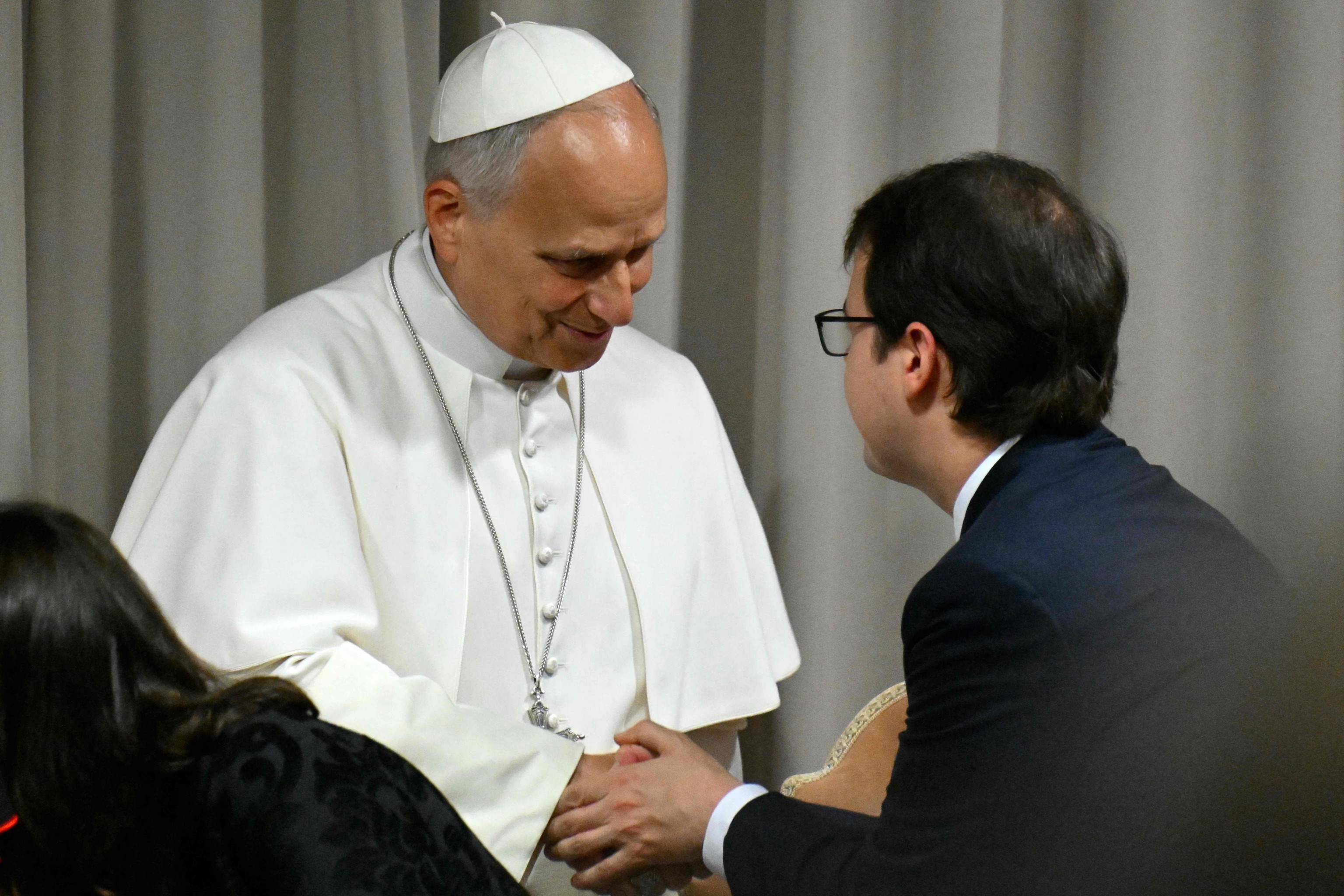 El Papa León XIV presenta su primera encíclica alertando la necesidad de proteger la "dignidad de la persona"