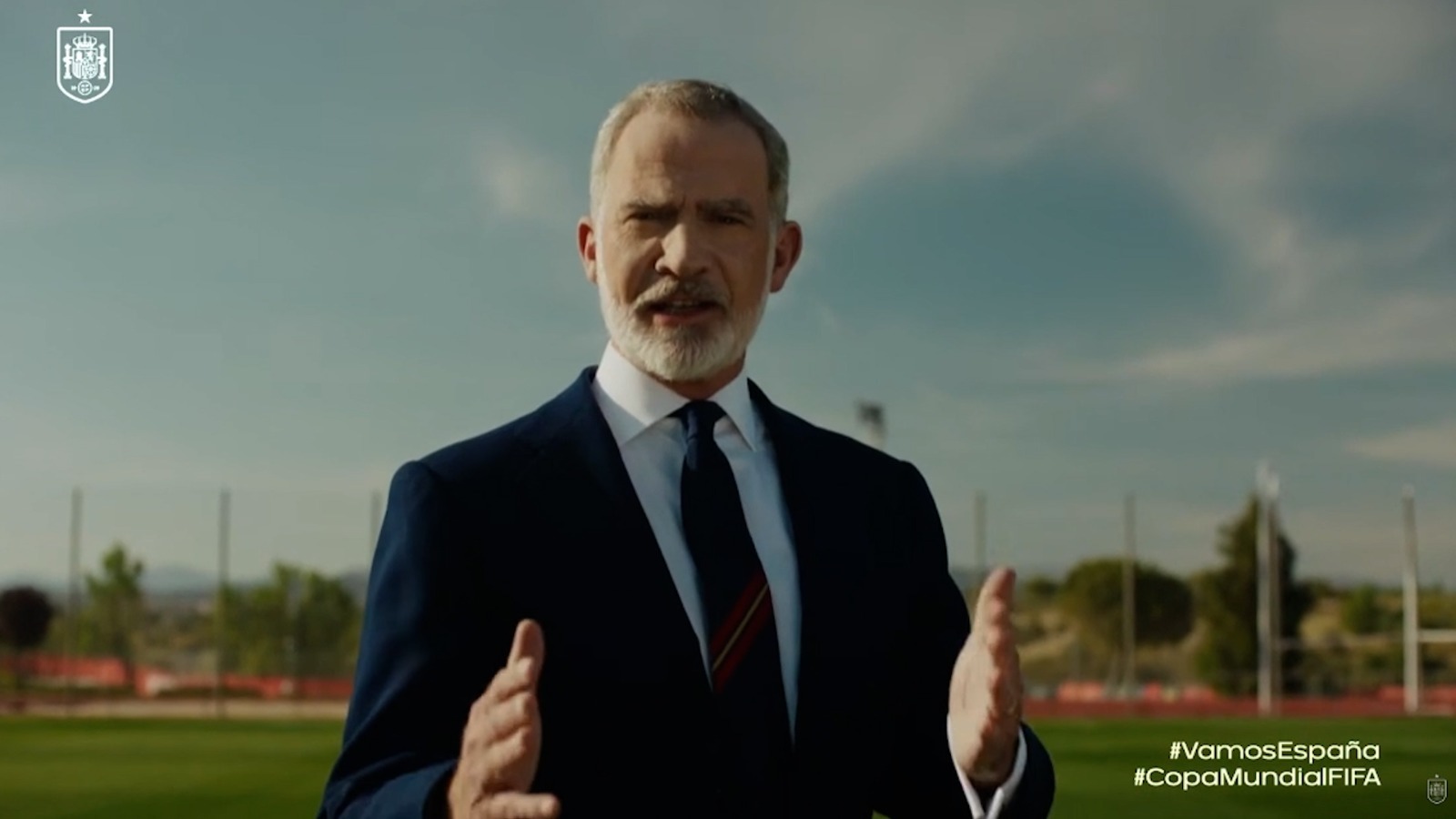 Felipe VI presenta el listado (sin sorpresas) de los 26 jugadores que irán al Mundial, el primero de la historia sin madridistas Apenas la figura de Eric García en en lugar de Le Normand llamó la atención de un listado confeccionado hace semanas. "La vida no regala nada a nadie", dice Luis de la Fuente Leer