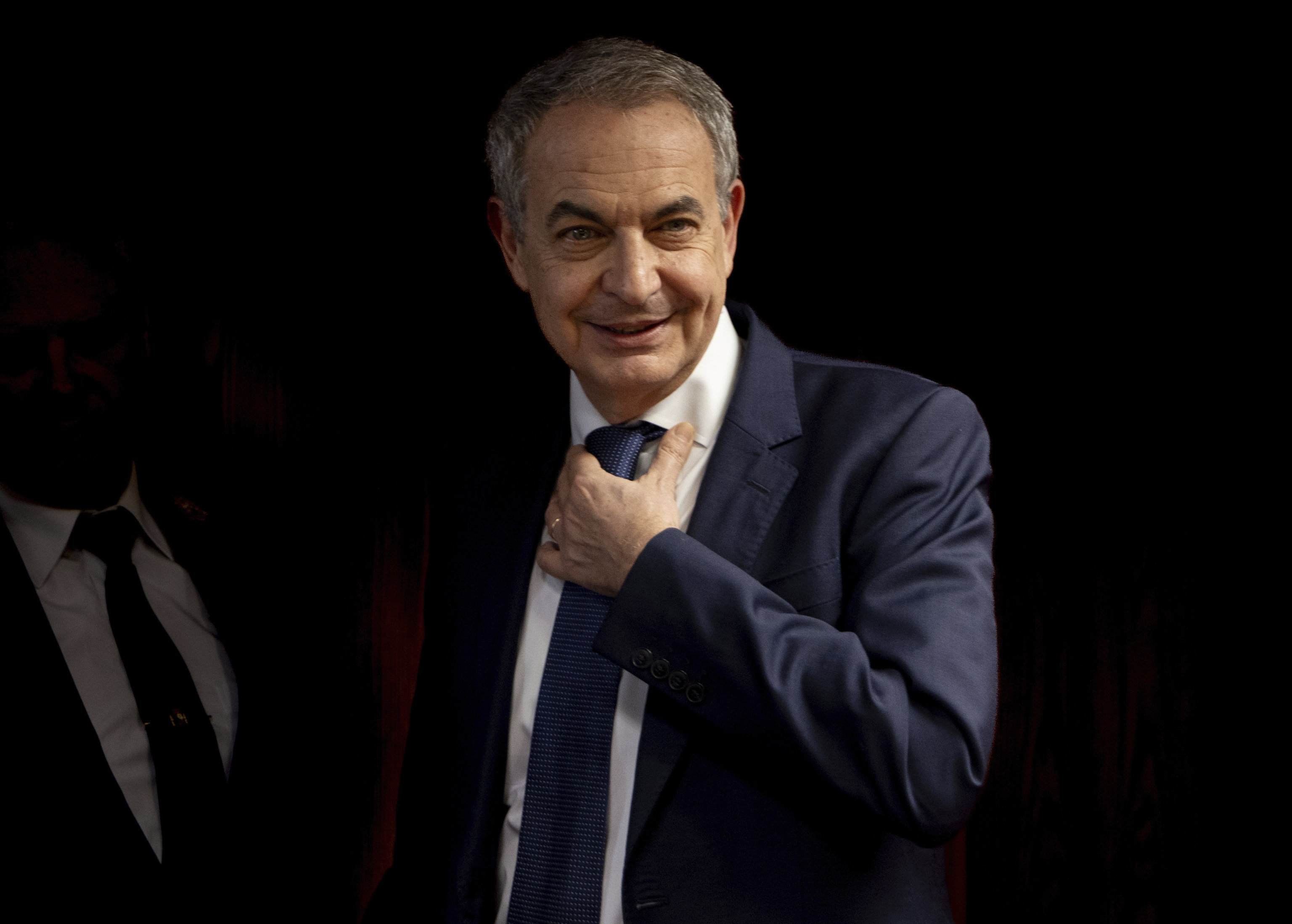 Zapatero, ajuar digno de una emperatriz