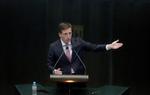 Otra amenaza real a la nueva ordenanza de movilidad en un pleno 'en presencia' de Zapatero: "Me sorprende que lleve una chapa y no collares"