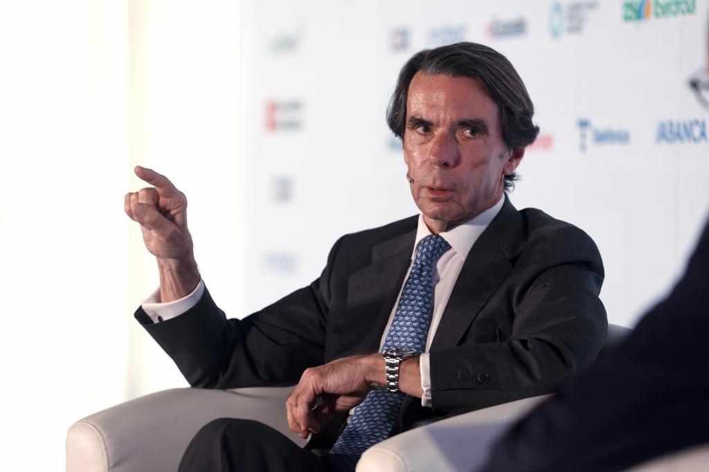 Aznar dice que su frase "el que pueda hacer que haga' cobra "más sentido que nunca" para salir de "esta situación insostenible"