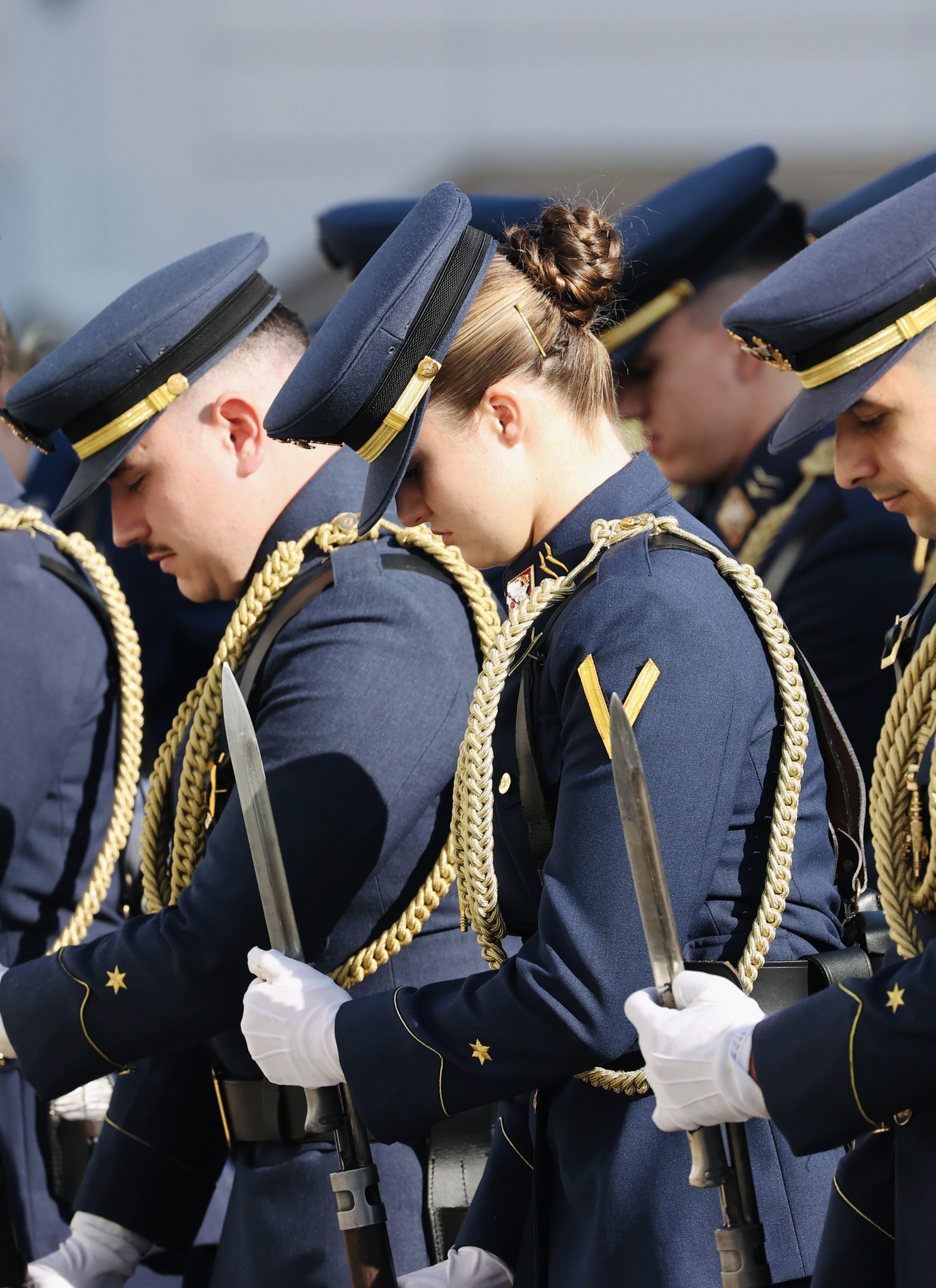 La Princesa Leonor da un paso más en sus compromisos oficiales y participará en la cita militar más importante La heredera acudirá por primera vez al Día de las Fuerzas Armadas, que se celebrará en Vigo Leer