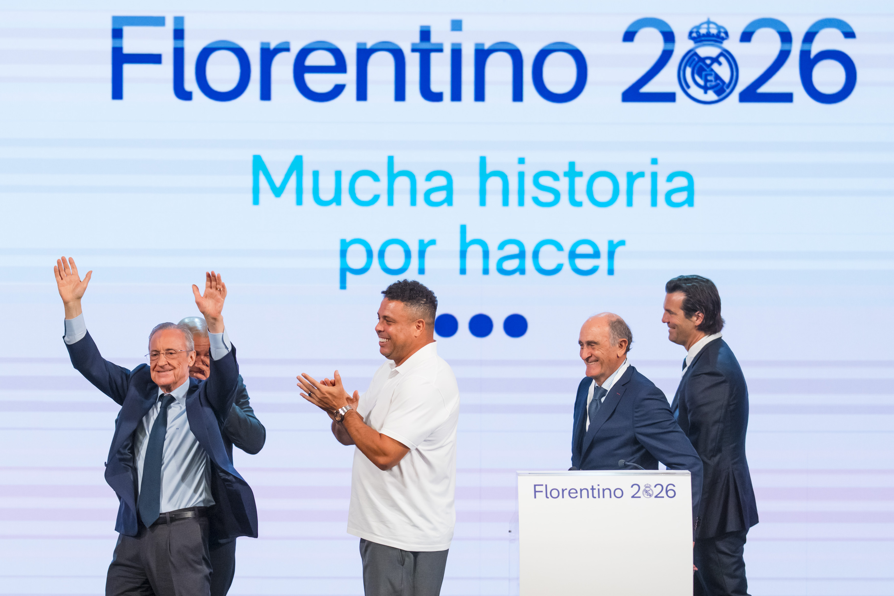 Florentino Pérez presenta su candidatura con un ataque frontal a Riquelme: "Son los mismos de la etapa más siniestra del Real Madrid"