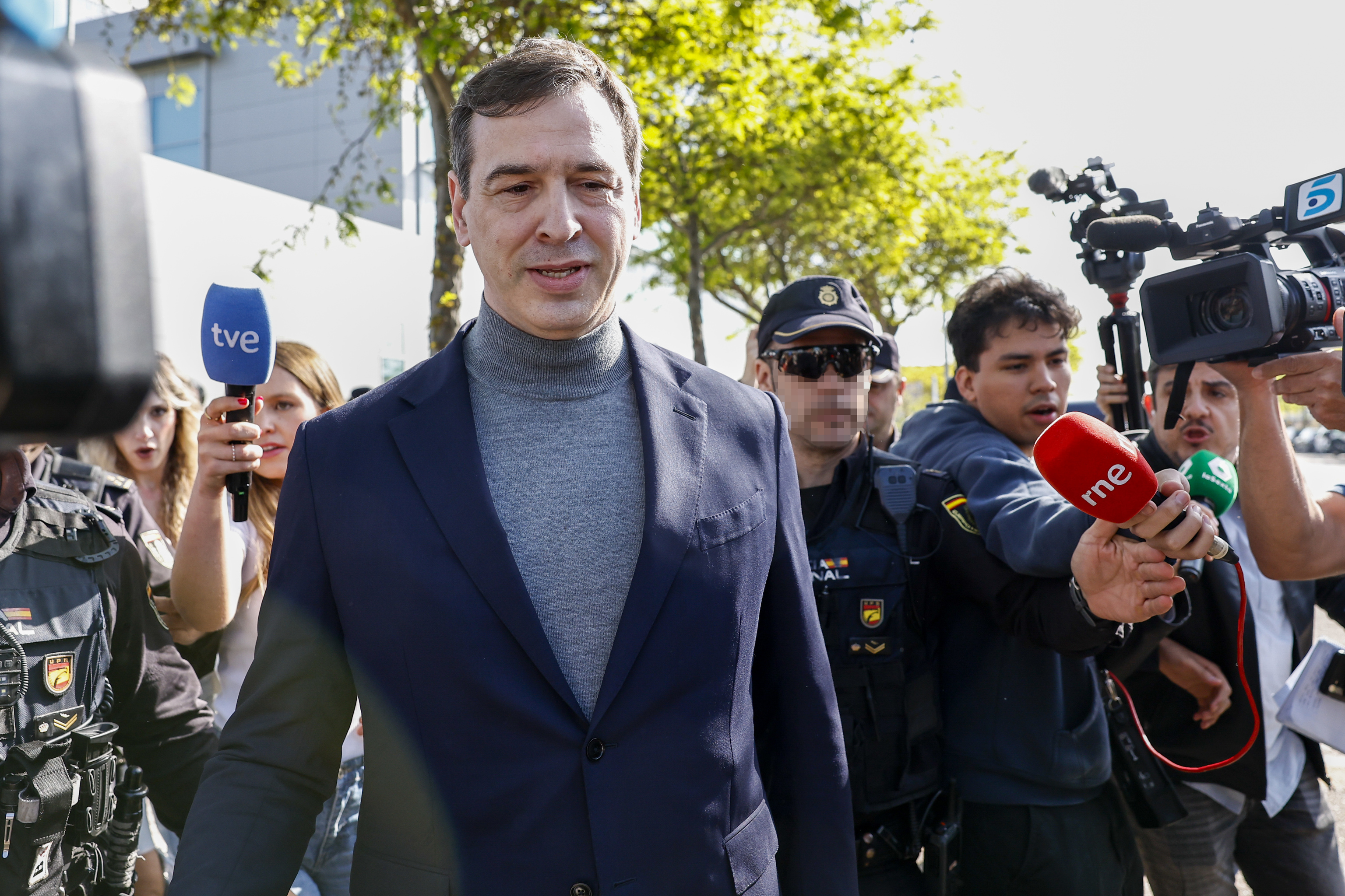 El hermano de Sánchez, al banquillo por su enchufe en Badajoz