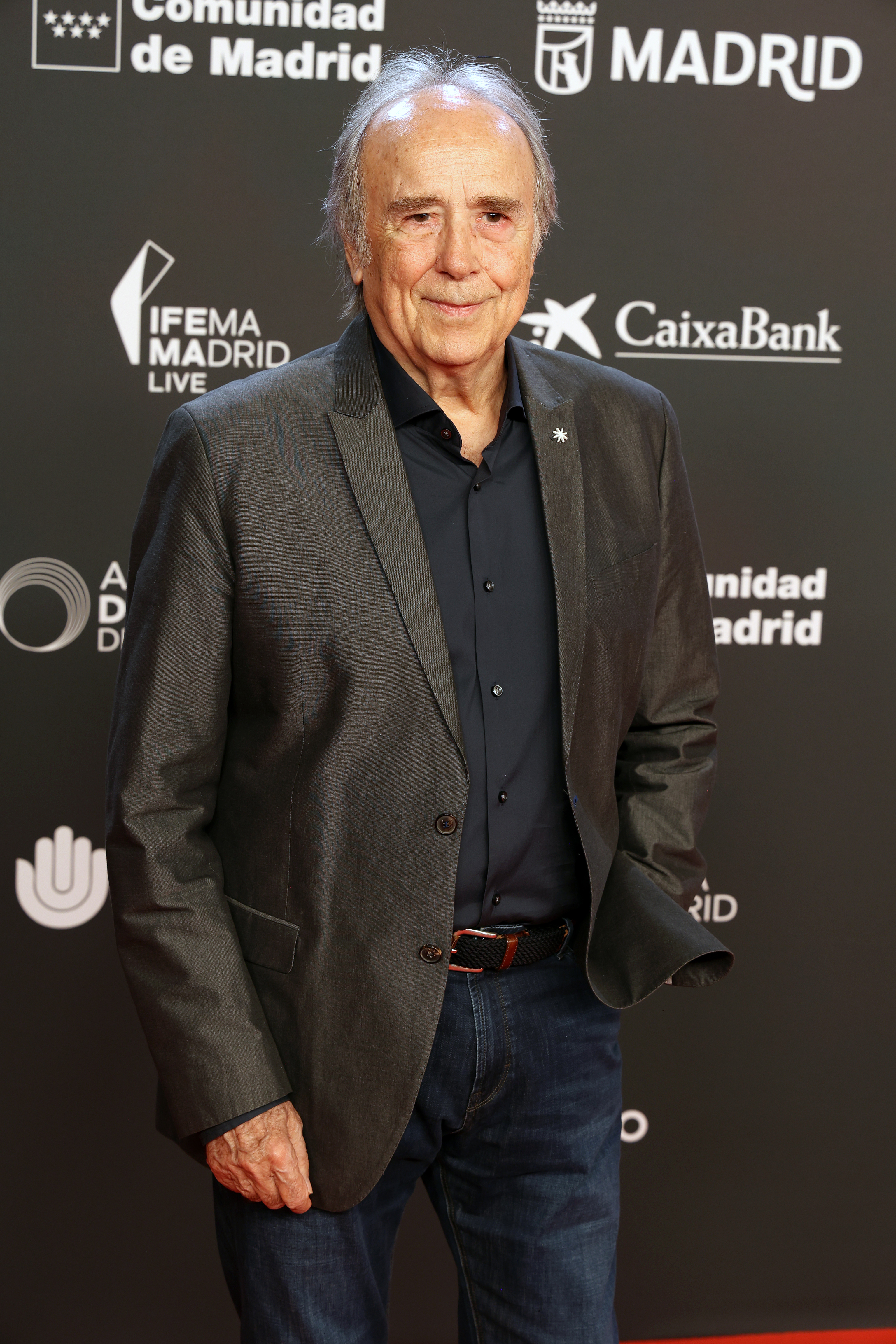 Algete elimina a Joan Manuel Serrat de un edificio municipal que ahora llevará el nombre de un 