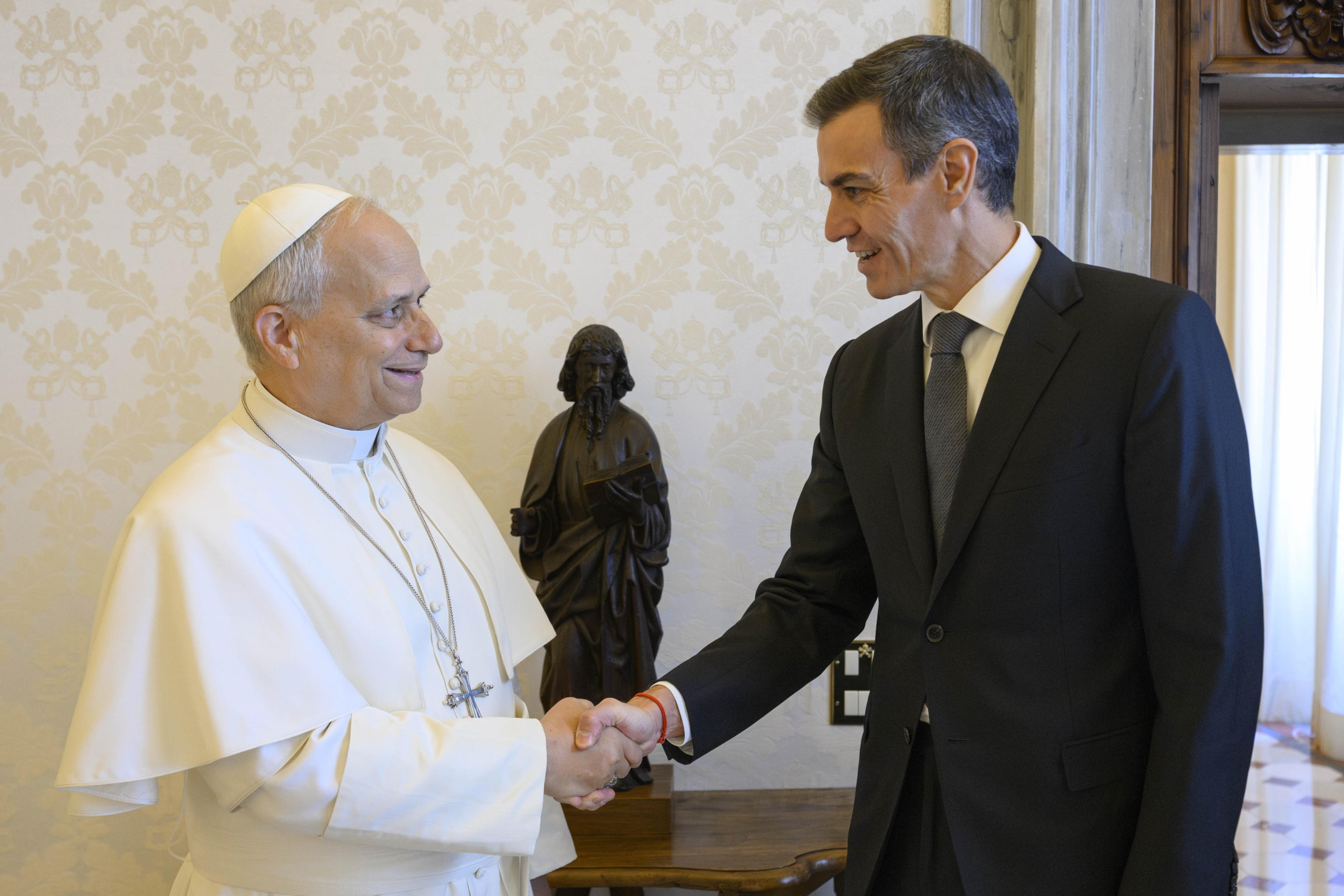 Sánchez y las cloacas por la paz