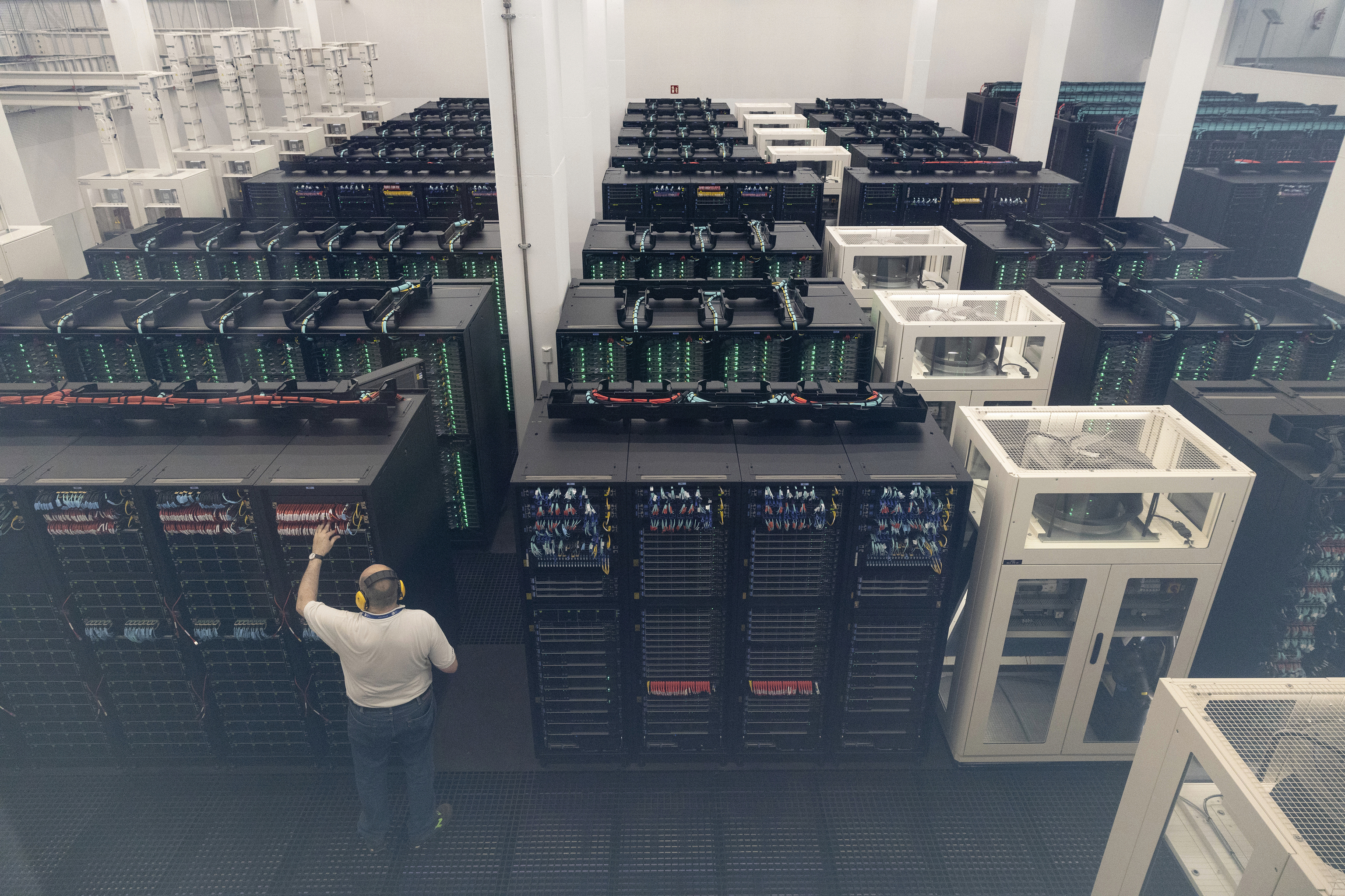 España inaugura su tercer ordenador cuántico: 9,8 millones para acelerar la investigación en ciencias naturales e inteligencia artificial