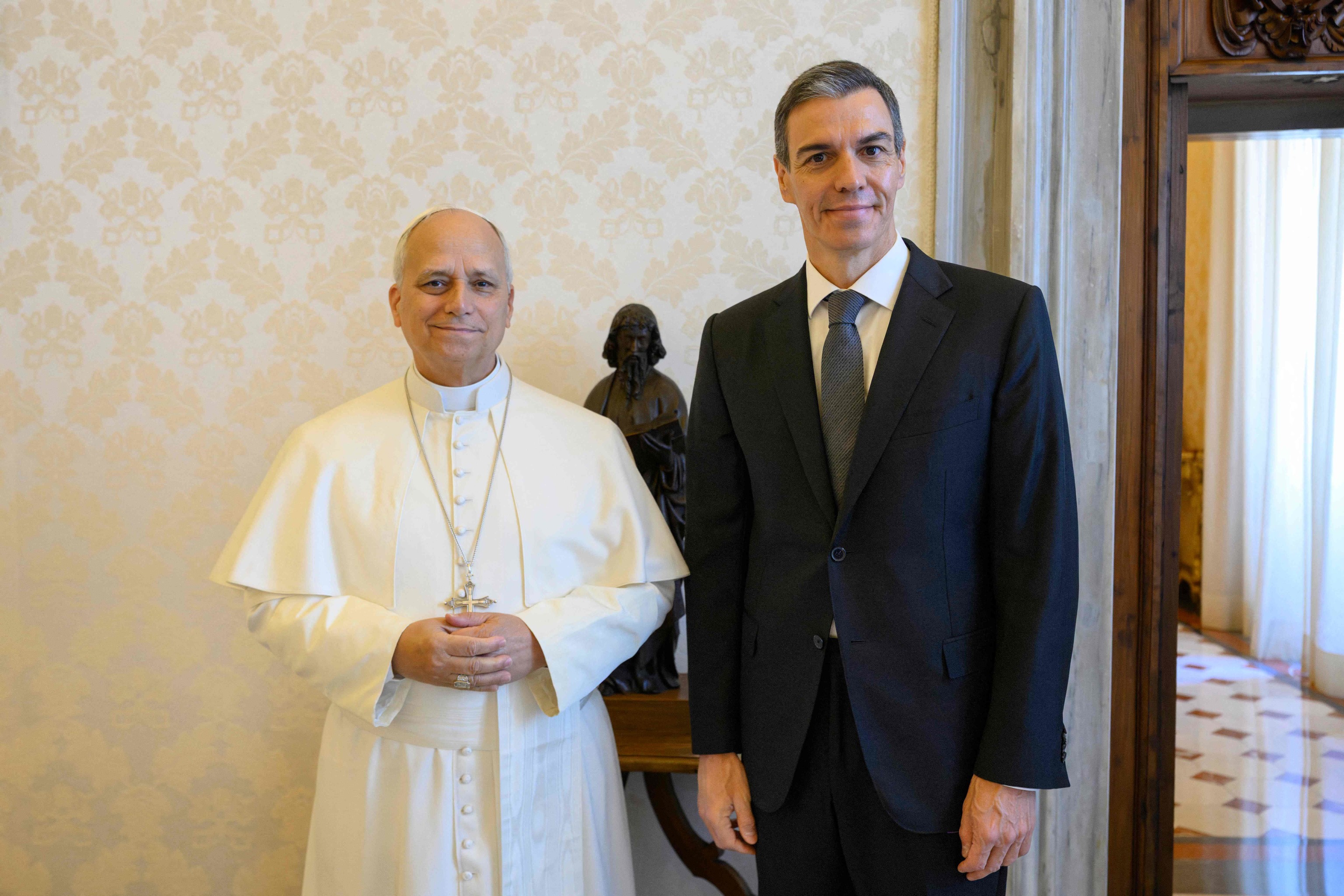El monaguillo ante el espejo