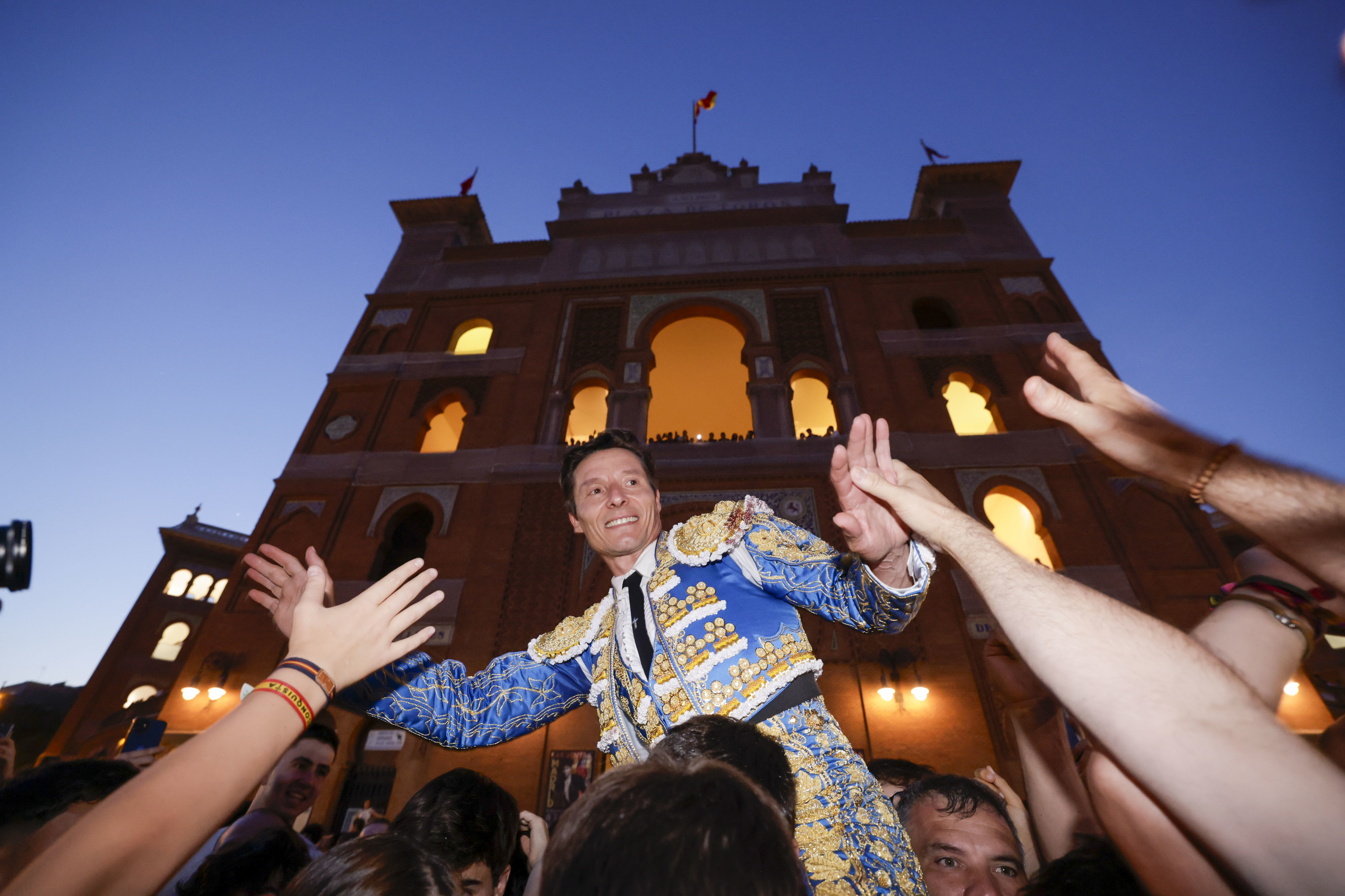 Puerta Grande al clasicismo en Las Ventas: Y Diego Urdiales enseñó al Rey lo que es torear