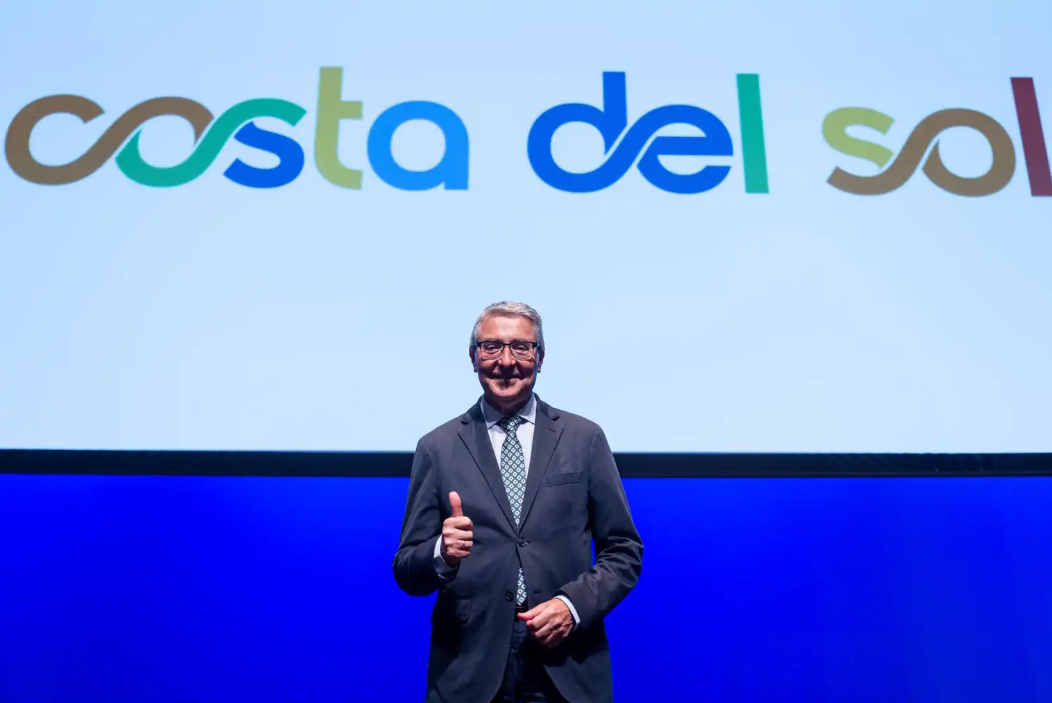 Turismo Costa del Sol celebra 50 años de promoción con una nueva imagen innovadora y llena de color