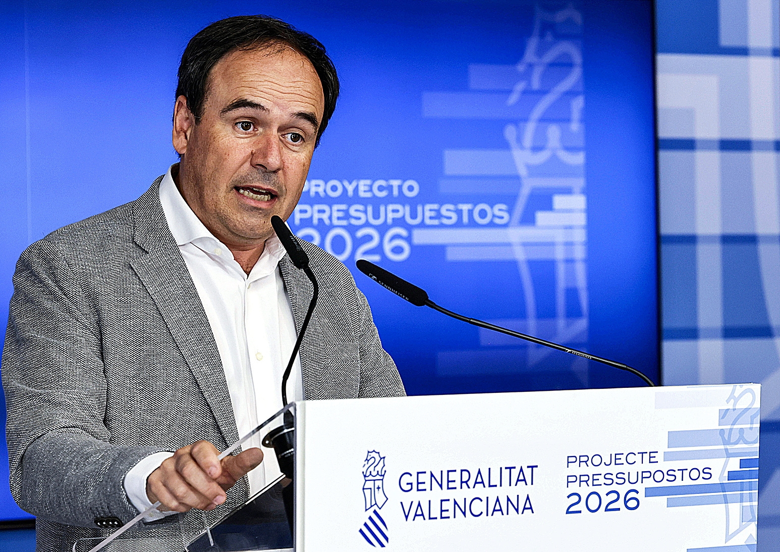 El PP intenta calmar a Vox con medidas fiscales de "arraigo" tras presentar los presupuestos en Valencia sin "prioridad nacional"