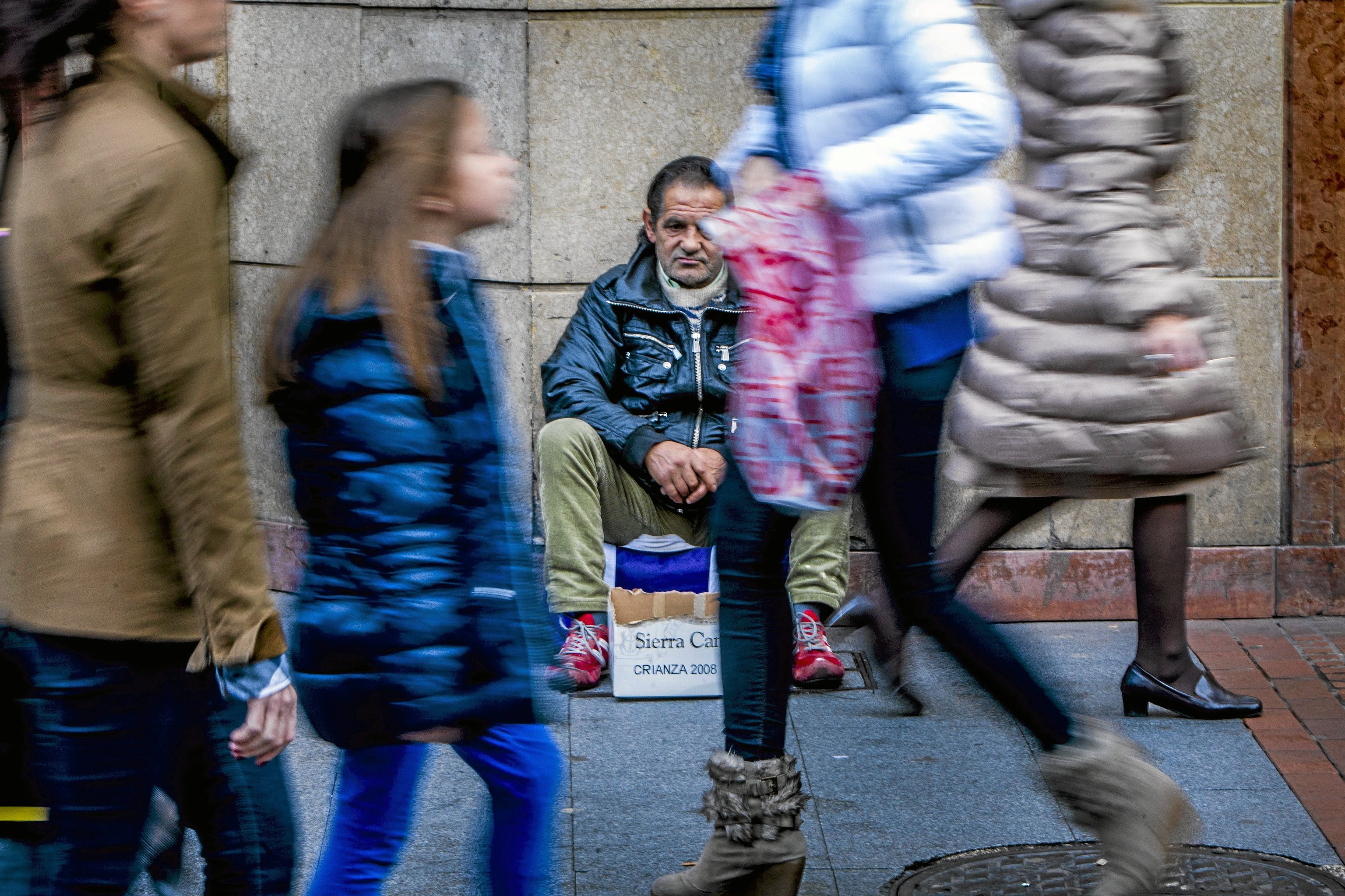 Ni vagos ni alcohólicos: un estudio pionero en República Checa demuestra que los sintecho salen de la calle si reciben ayuda