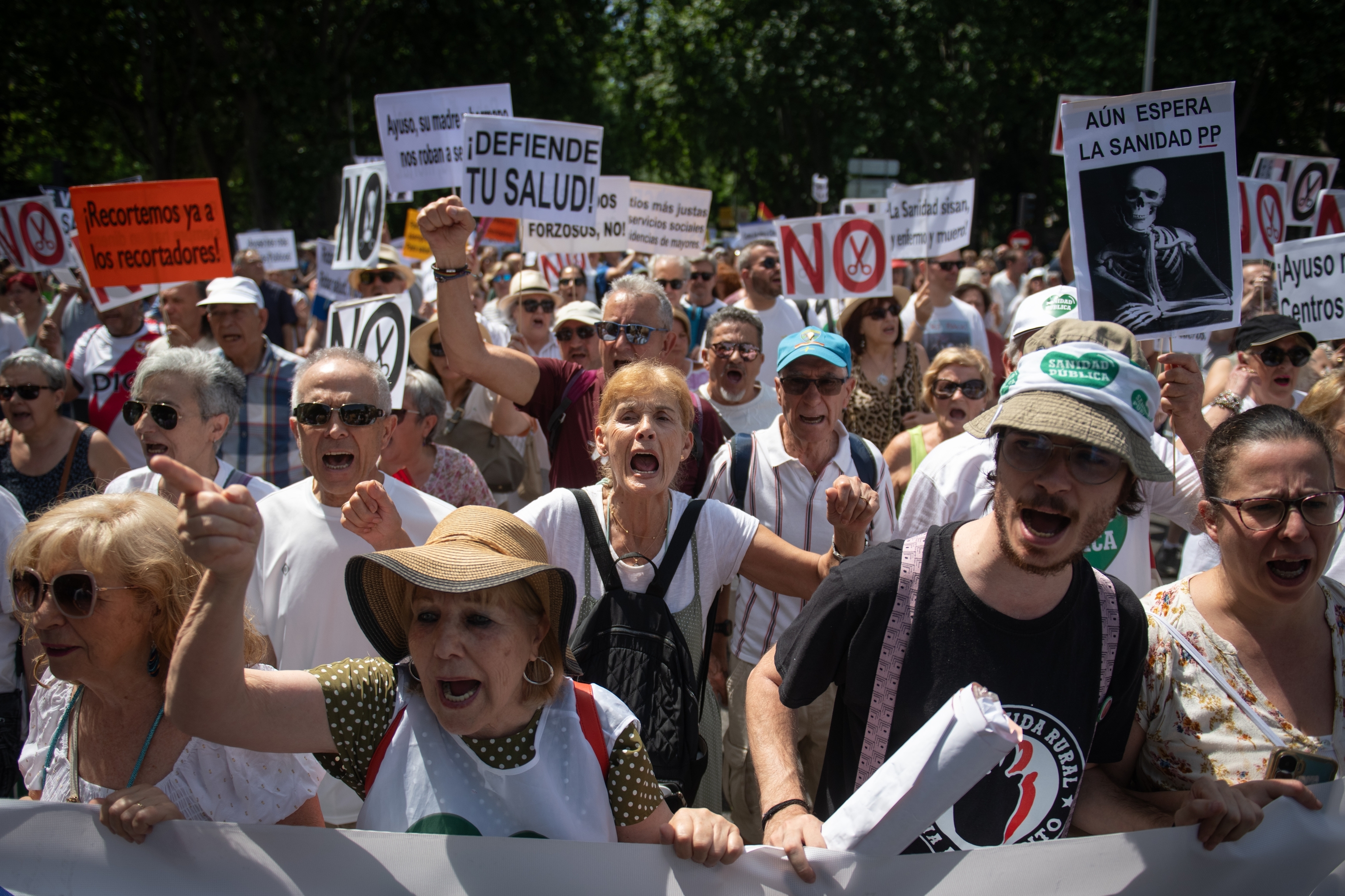 Los madrileños toman la calle por la sanidad pública y para denunciar la privatización