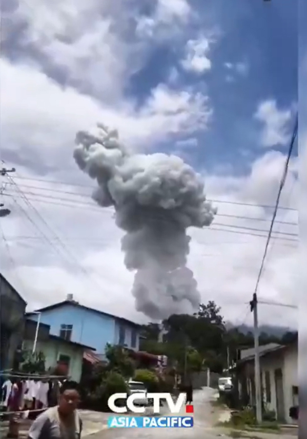 Al menos 55 muertos en una explosión en una aldea del norte de Birmania bajo control de los rebeldes
