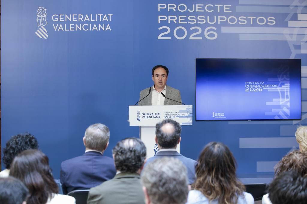 El Gobierno de Llorca baja el IRPF a las rentas de hasta 100.000 euros con efectos desde el 1 de enero