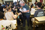 Detectores de frecuencia contra la IA en la Selectividad de 12 autonomías: "Hay más seguridad que en el aeropuerto"