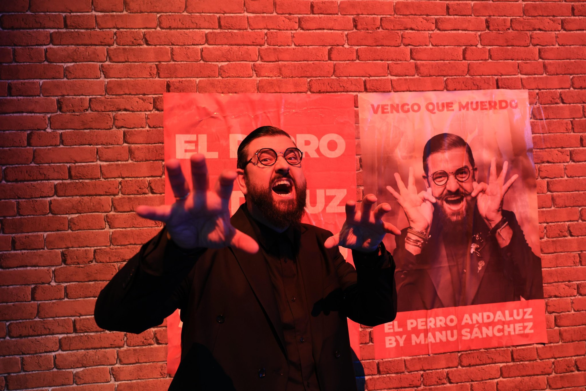 TVE recibe en alfombra roja a El perro andaluz de Manu Sánchez: campaña de promoción brutal y custodiado bajo el mayor evento de la televisión