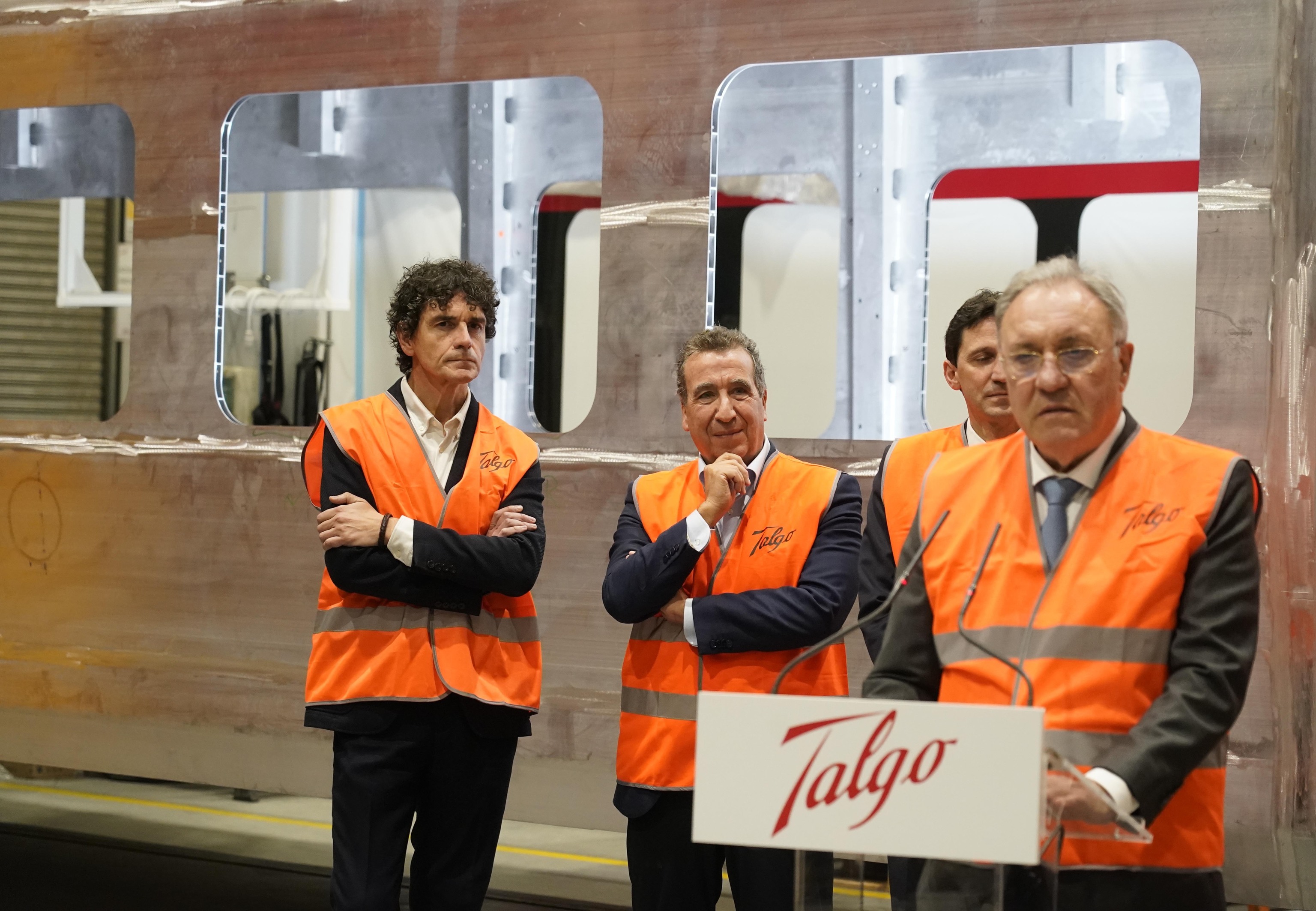 La BBK asegura para Bizkaia el Talgo TeknoRail que Jainaga pretende convertir en el pilar de un nuevo salto tecnológico
