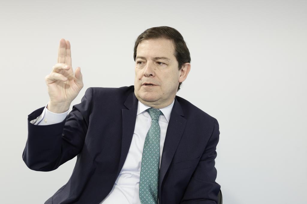 PP y Vox cierran su acuerdo de gobierno para Castilla y León