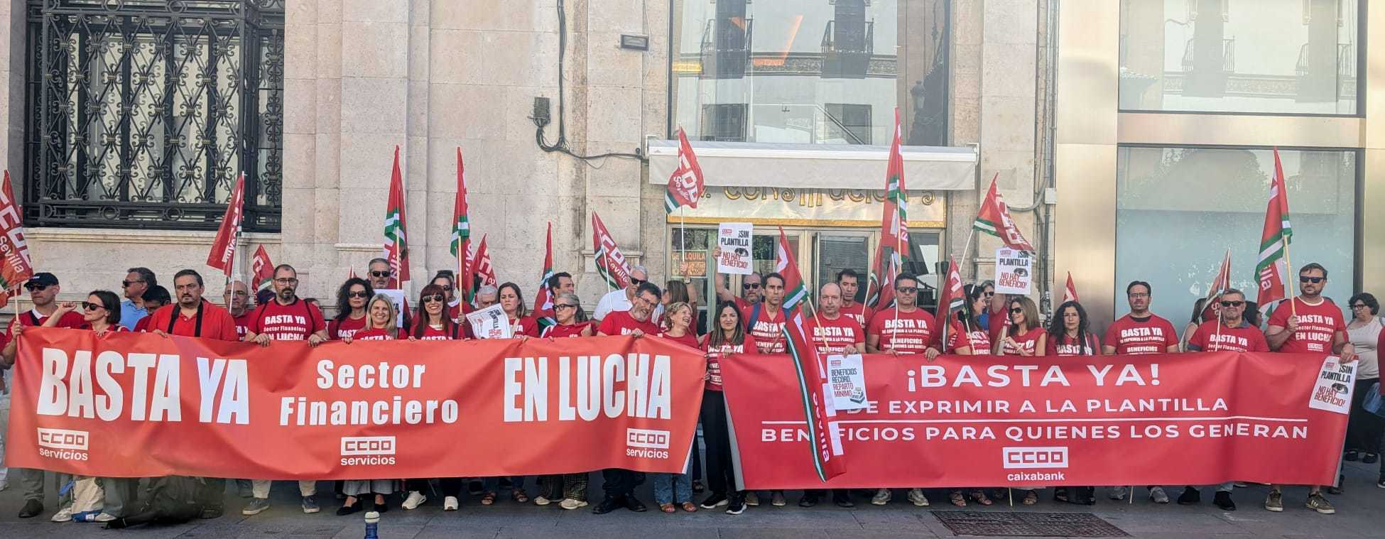 CCOO prepara un "otoño caliente" de protestas contra la banca por las condiciones de las plantillas pese a los beneficios récord